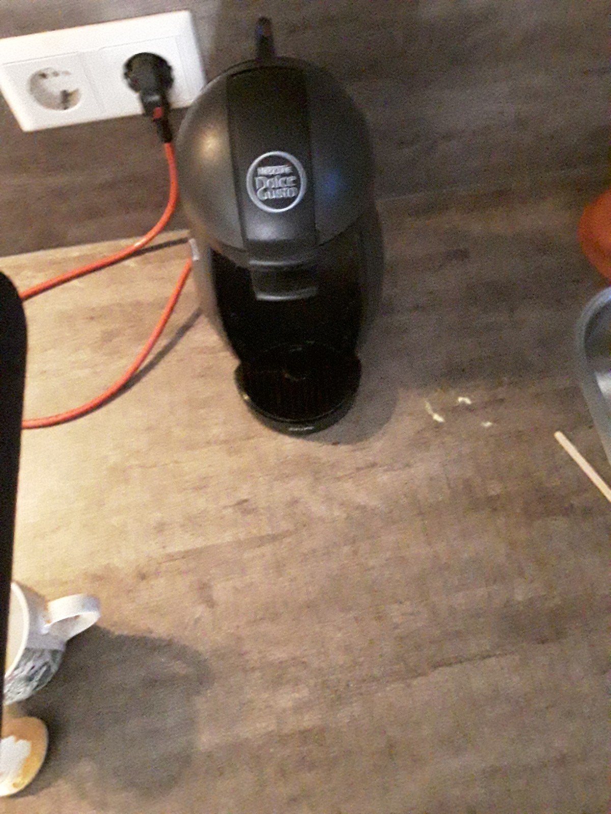 Nescafé Dolce Gusto Koffiezetapparaat - Zo goed als nieuw, Witgoed en Apparatuur, Ophalen, Koffiepads en cups, Koffiemachine, Zo goed als nieuw