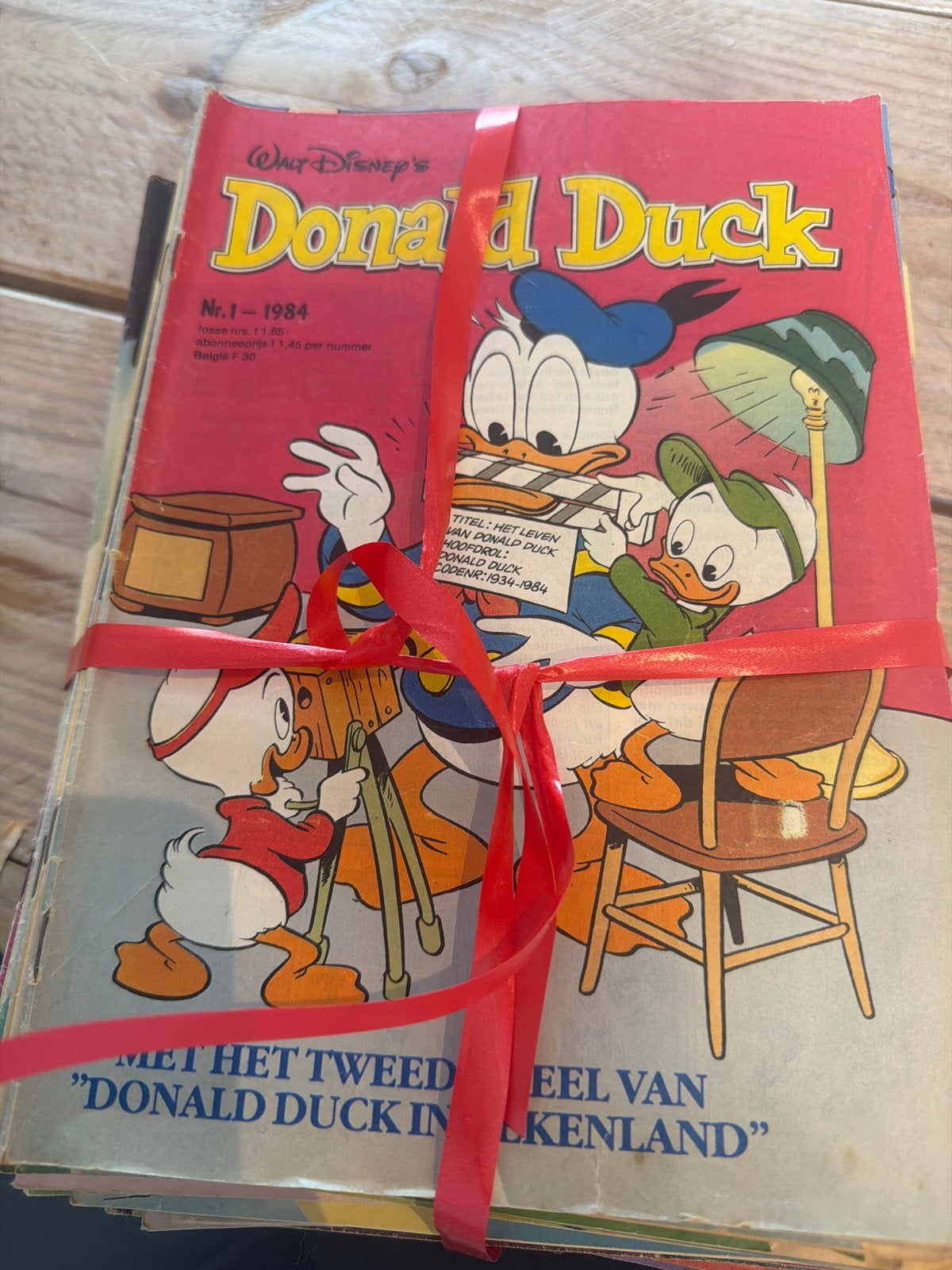 Donald Duck weekbladen 1984 - Bijna complete jaargang (50x), Boeken, Meerdere stripboeken, Ophalen of Verzenden, Gelezen