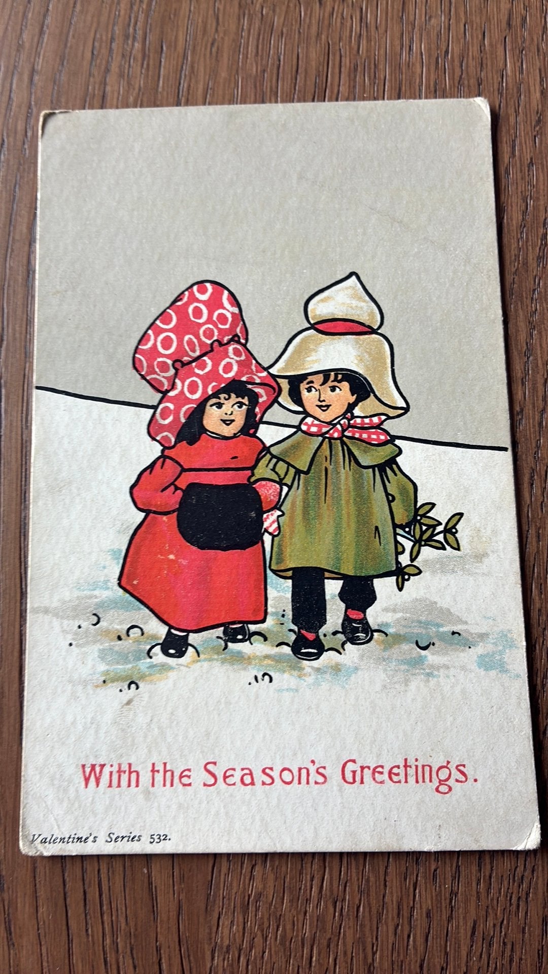 Fijne feestdagen. Kinderen in sneeuw, bontmof, Ophalen of Verzenden, 1980 tot heden, Gelopen