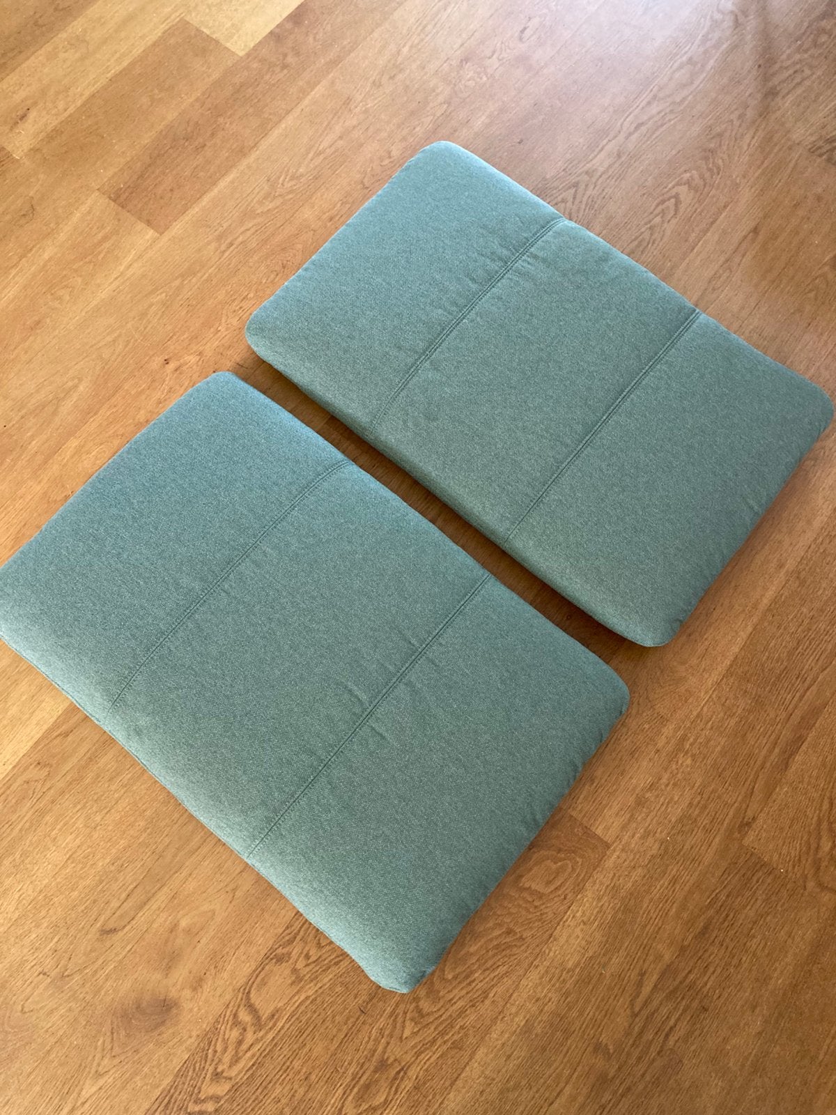 Twee ongebruikte kussens Ikea Lilfjället, groen, 82x54x6 cm, Tuin en Terras, Tuinmeubel-accessoires, Ophalen, Zo goed als nieuw