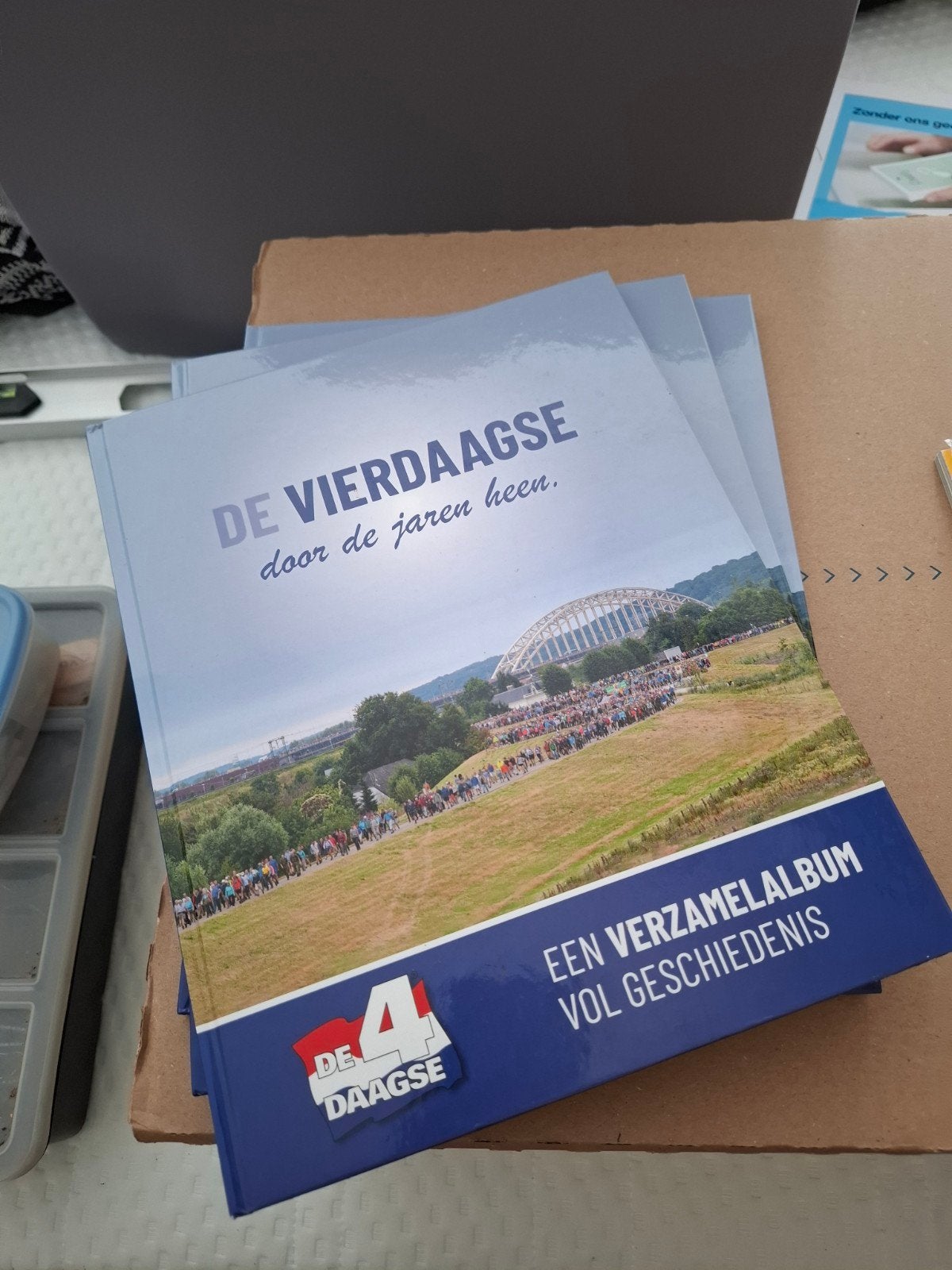 Vierdaagse album, Ophalen of Verzenden