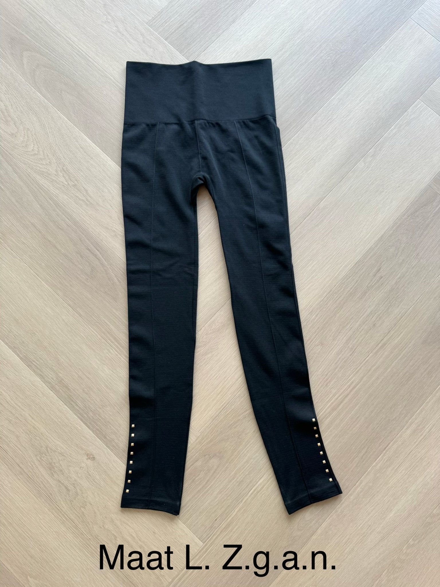 Zwarte legging met gouden studs, maat L, Kleding | Dames, Zwart, Maat 42/44 (L), Ophalen of Verzenden, Zo goed als nieuw