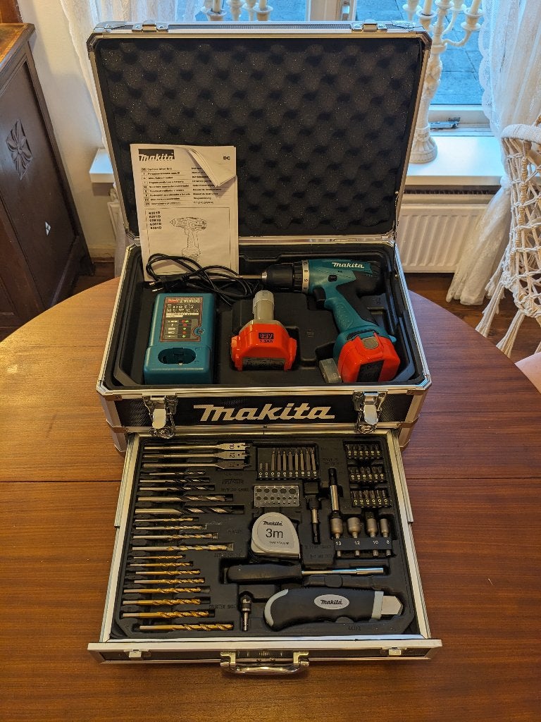 Makita Accuboormachine Gereedschapsset in Luxe Koffer