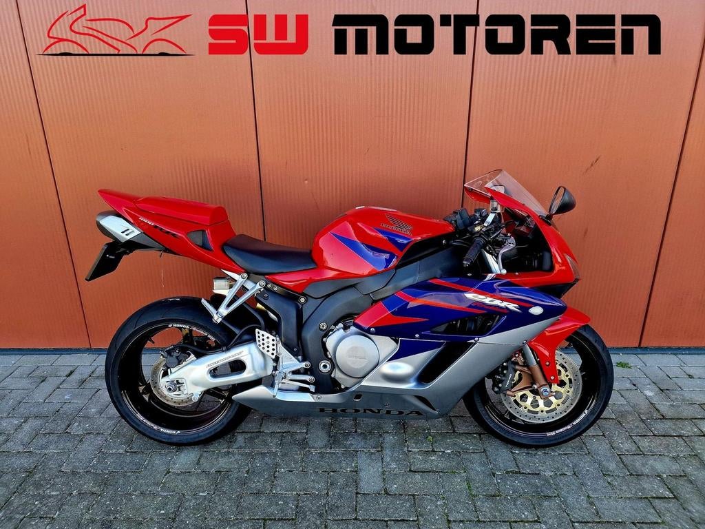 CBR 1000RR FIREBLADE, LAGE KM, SUPER NETTE STAAT! CBR1000RR, HONDA, 4 cilinders, Motorrijbewijs A, Bedrijf