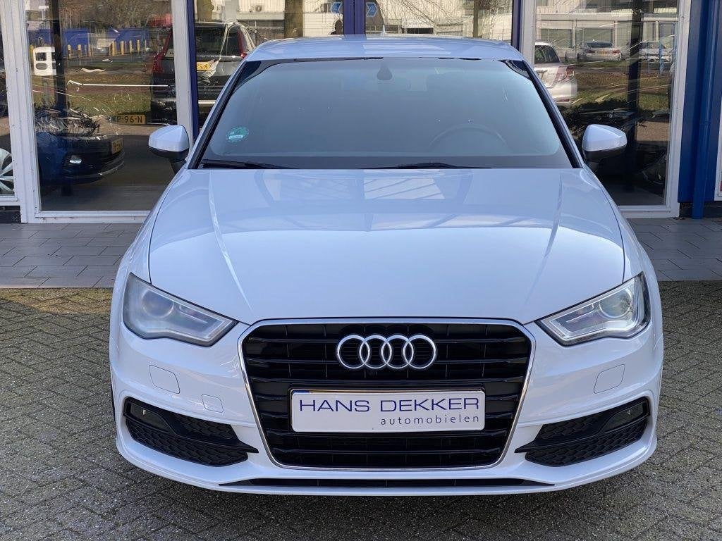 Audi A3 1.2 TFSI Ambit. PL S S line / Afgeflakt stuurwiel /, Auto's, Audi, 4 cilinders, Origineel Nederlands, Bedrijf, 1300 kg