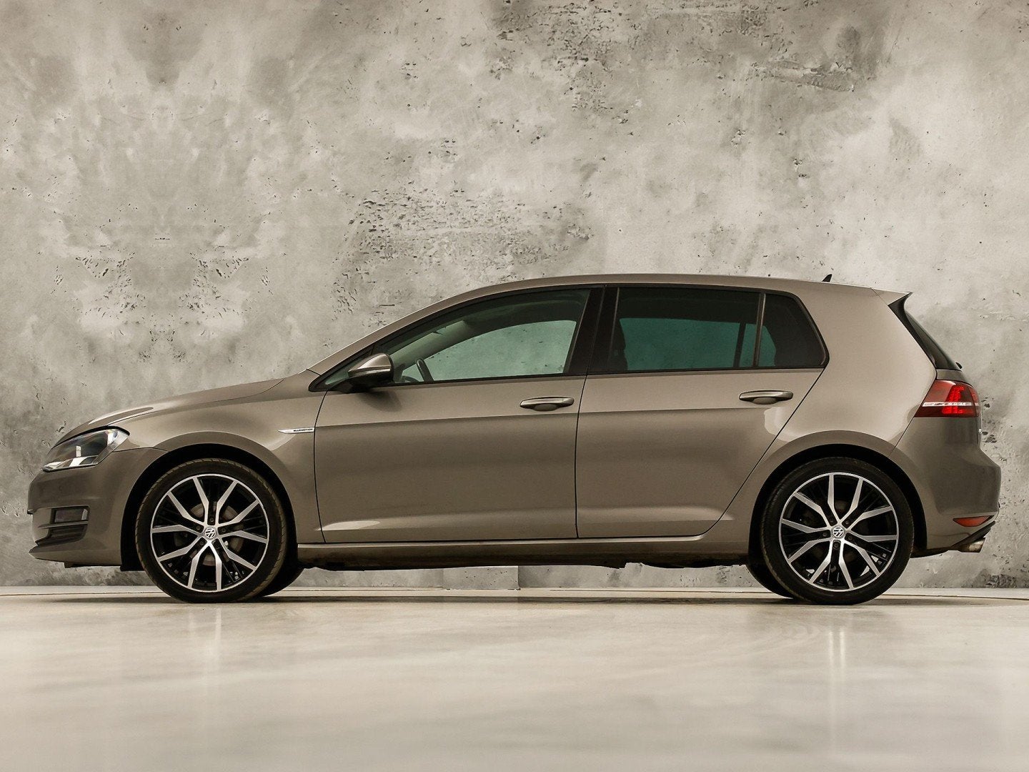 Volkswagen Golf 1.0 TSI Sportline Automaat (APPLE CARPLAY, N, Auto's, 12 maanden, Gebruikt, Origineel Nederlands, Bedrijf