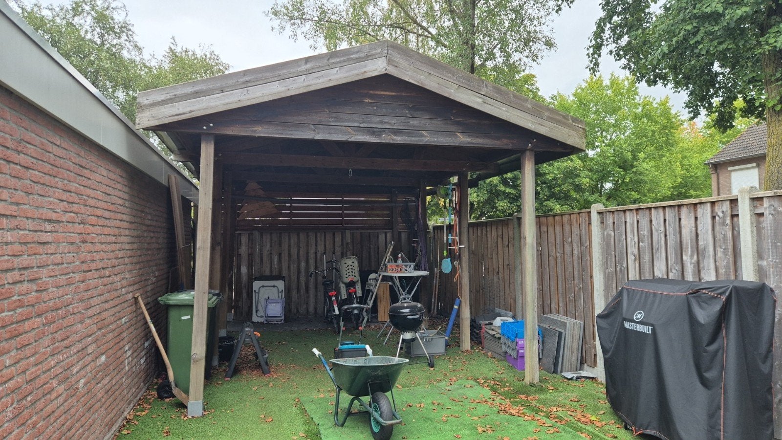 Houten overkapping met dakshingles en hemelwaterafvoer., Ophalen, Gebruikt, Schuur, Zonder ramen