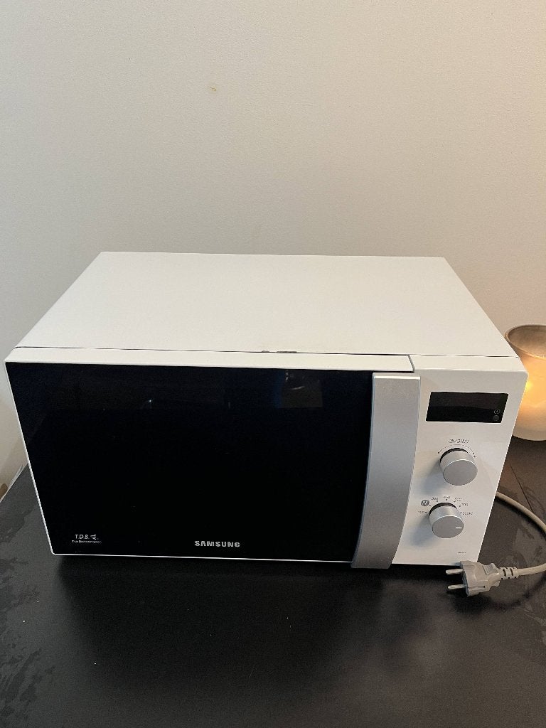 Samsung Magnetron ME82V - 800W (Nette staat), Minder dan 45 cm, Hete lucht, Ophalen of Verzenden, Draaiplateau