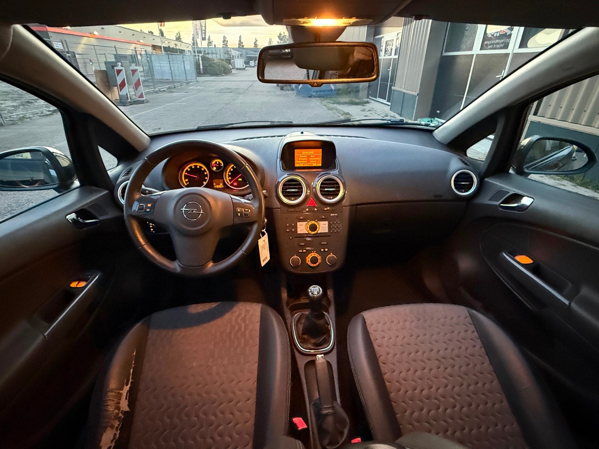 Foto 3 van Opel Corsa 1.4-16V Cosmo PDC APK