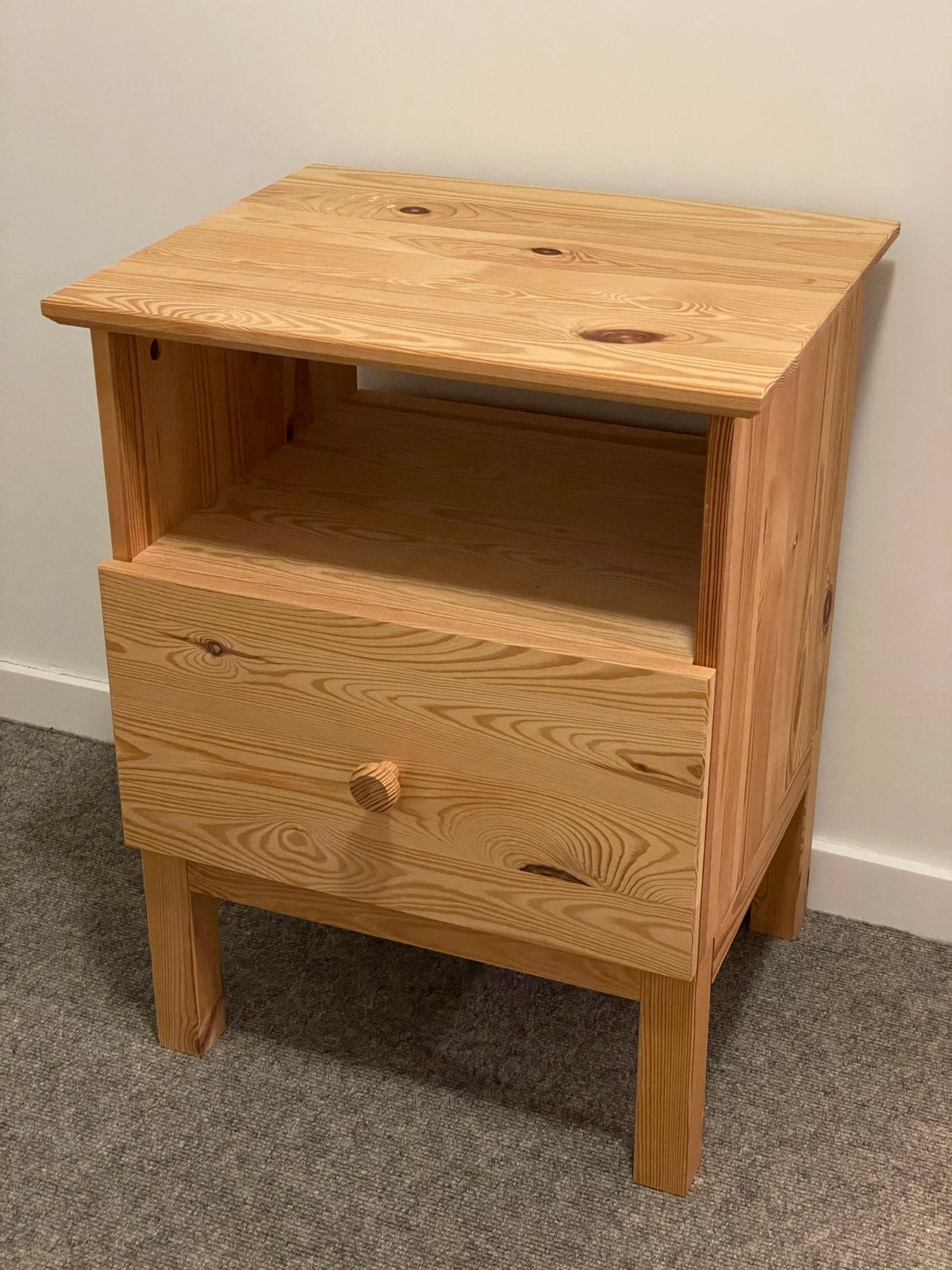 IKEA Tarva Nachtkastje - massief grenen, Ophalen, 55 tot 70 cm, Zo goed als nieuw, 45 tot 65 cm