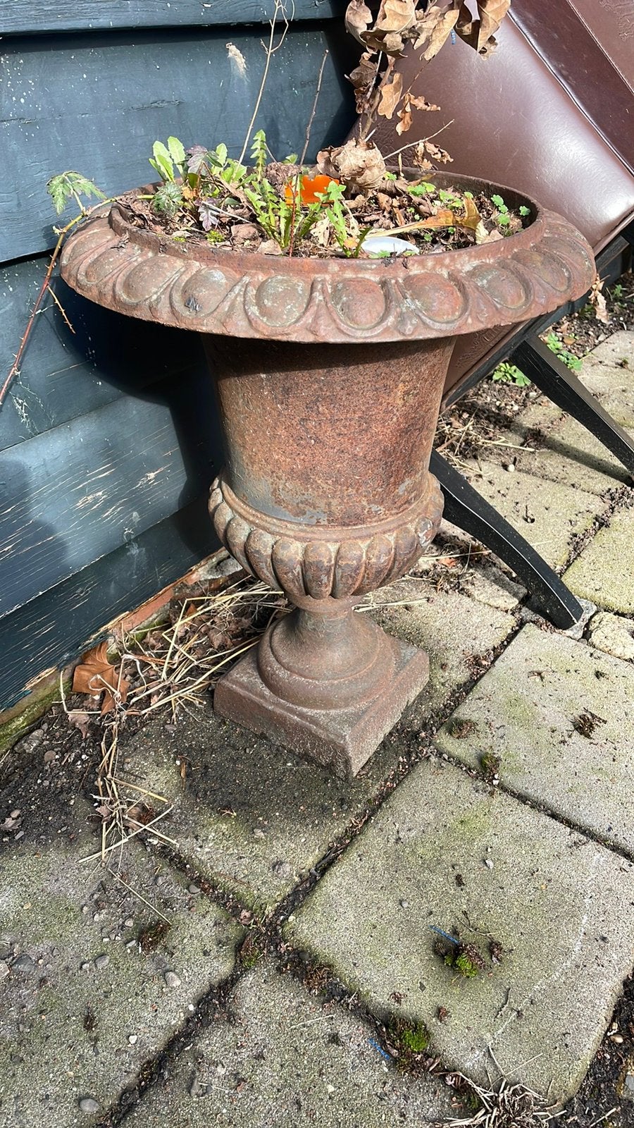 Grote gietijzeren tuin vaas, Tuin en Terras, Ophalen, Zo goed als nieuw