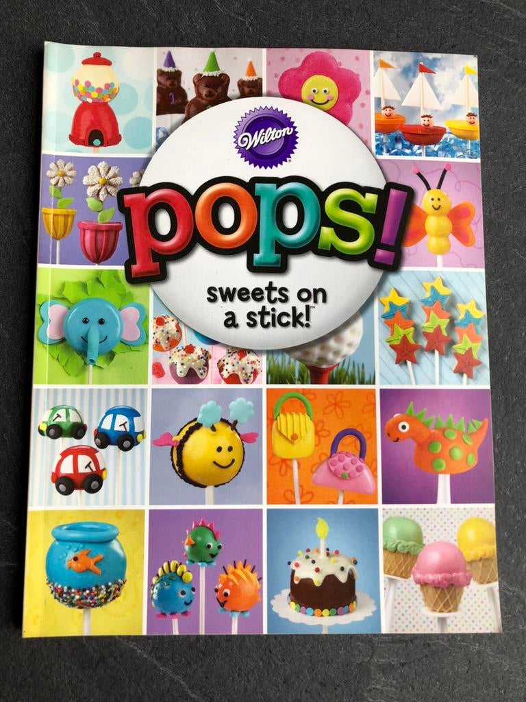 Sweets on a stick! / Wilton Pops!, Ophalen of Verzenden, Zo goed als nieuw, Taarten, Boek of Tijdschrift