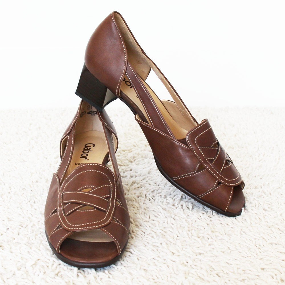 Zeer Mooie Leren Gabor Schoenen s1 (Maat 6G/39) € 45,-, Kleding | Dames, Pumps, Bruin, Gabor, Ophalen of Verzenden