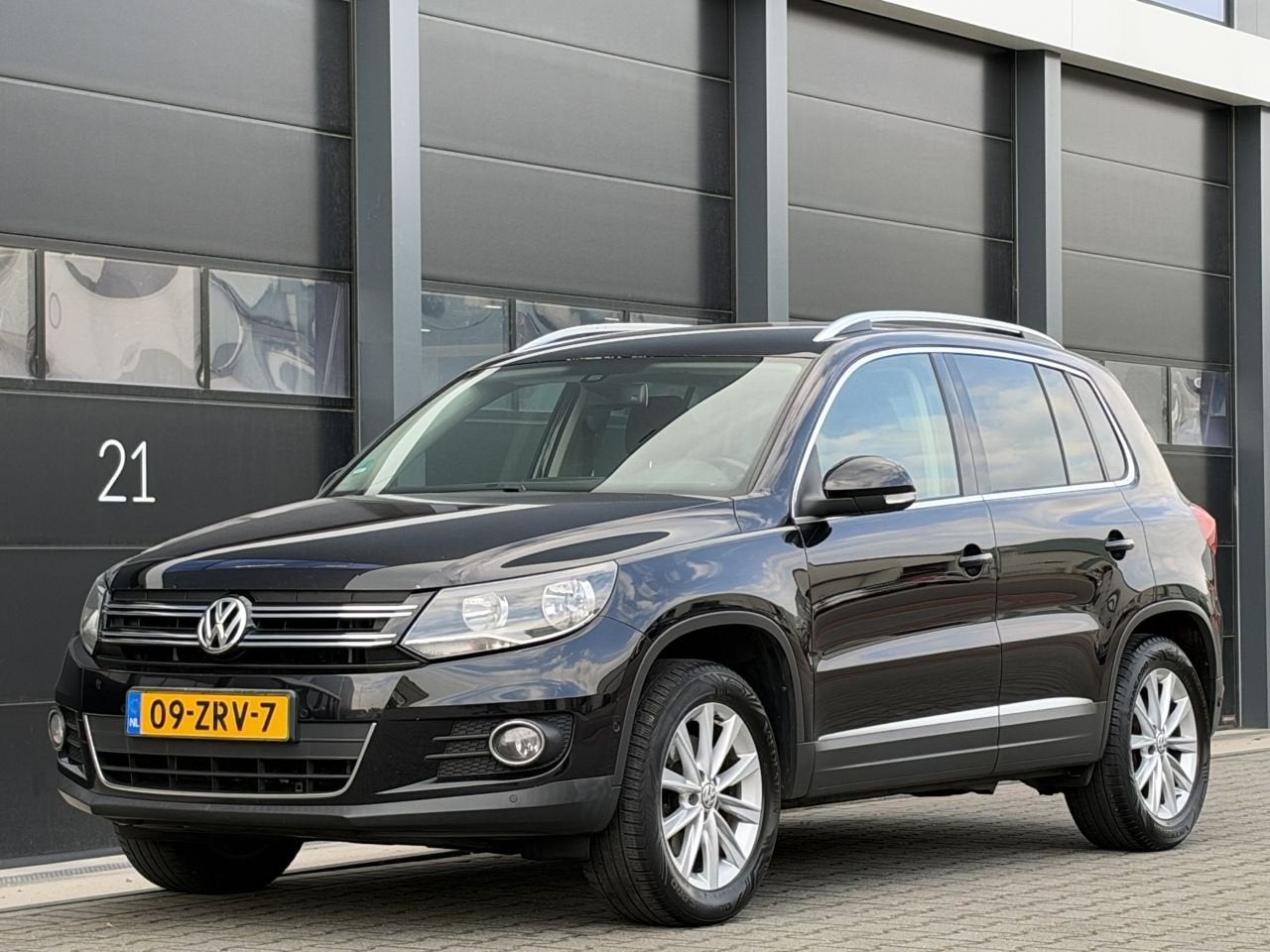 Volkswagen Tiguan 2.0 TDI 4Motion Camera Clima AUTOMAAT, Automaat, 4 cilinders, Zwart, Bedrijf