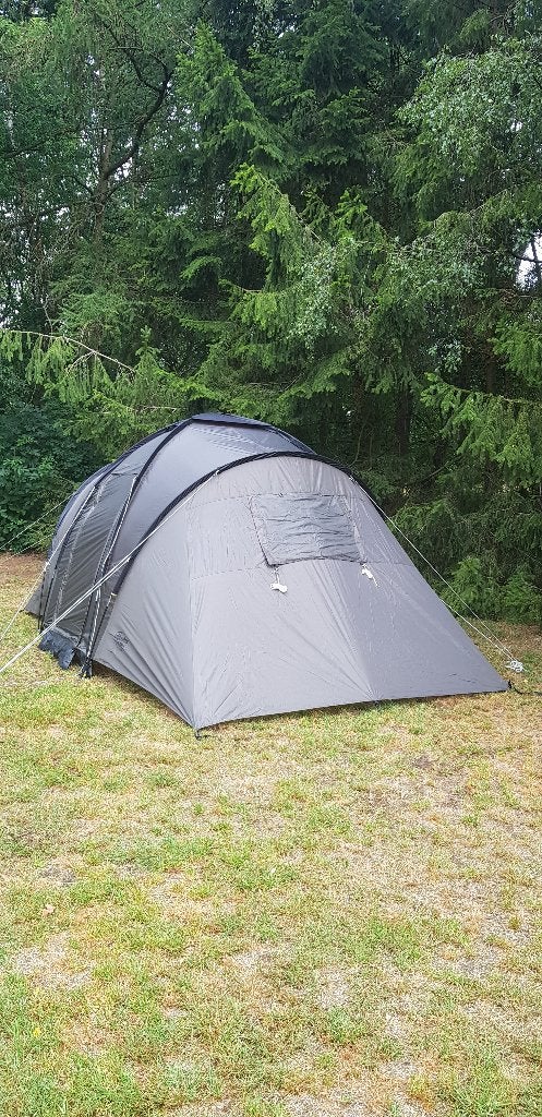 Tent Korfoe 4 vis-a-vis, Ophalen, Zo goed als nieuw, Tot en met 4