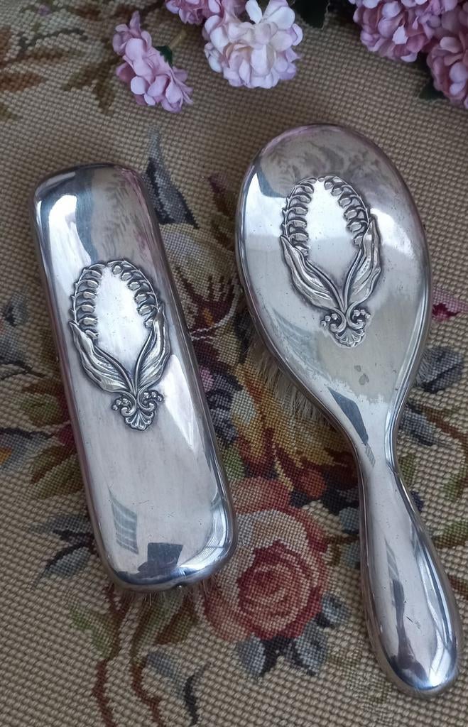 Mooie brocante verzilverde kaptafelset,lelies van Dalen,Gero, Antiek en Kunst, Curiosa en Brocante, Ophalen of Verzenden