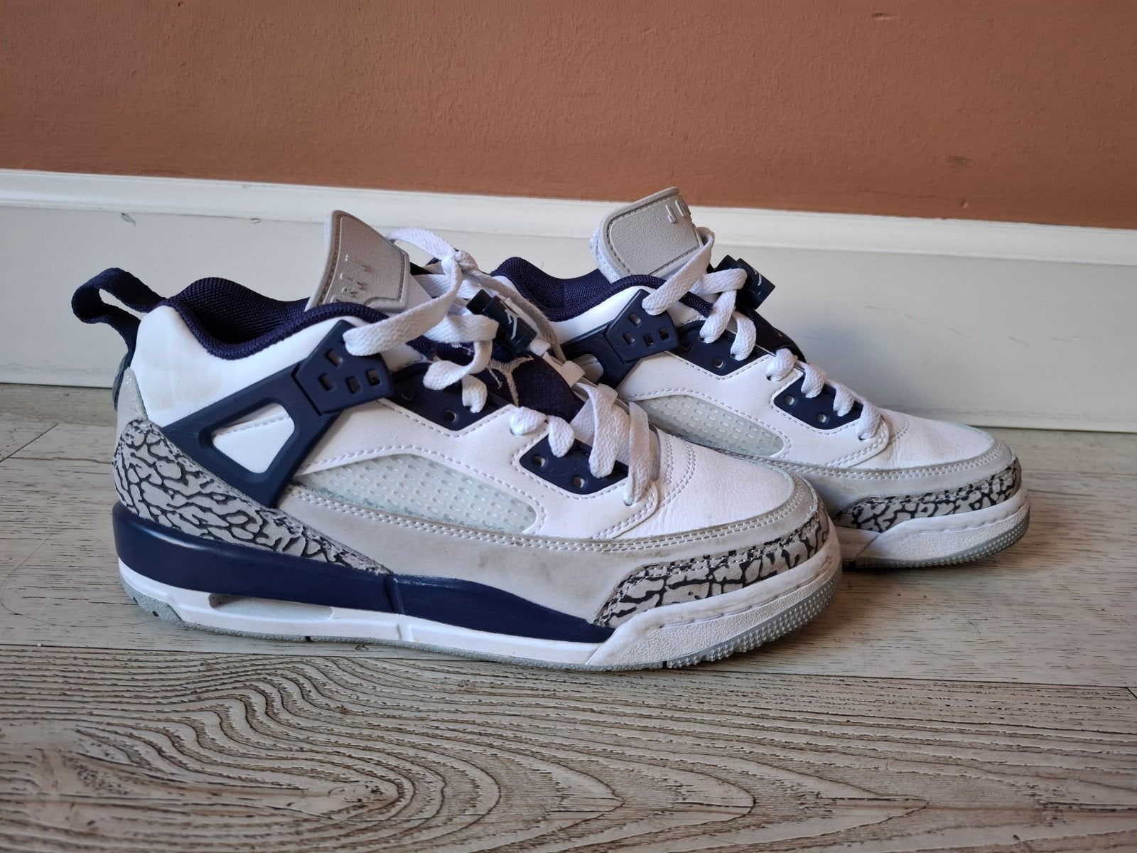 Nike Air Jordan Spizike low, Wit, Ophalen of Verzenden, Nike Air Jordans, Sneakers of Gympen