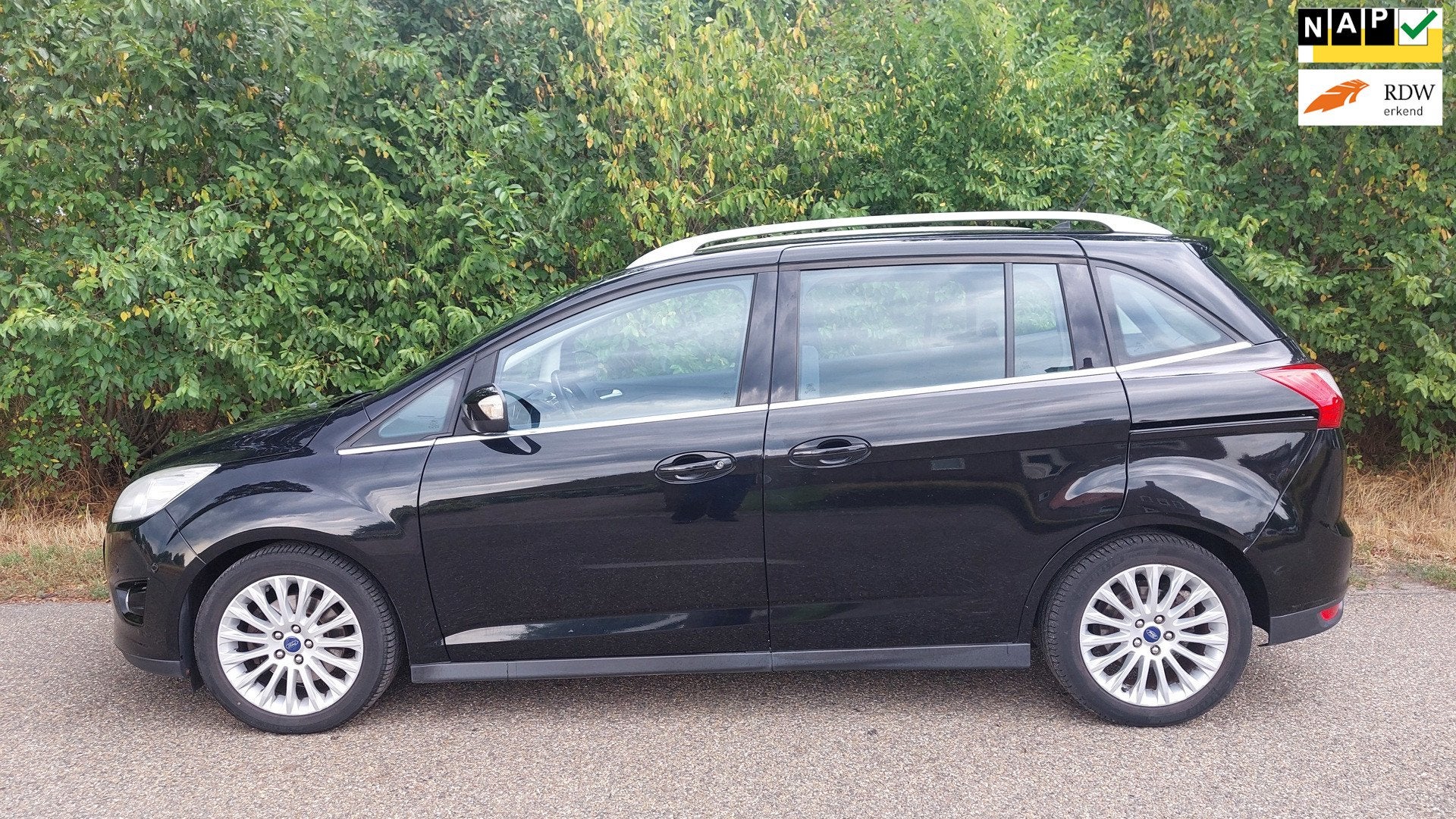 Ford Grand C-Max 1.0 Lease Titanium, Auto's, 125 pk, Gebruikt, Zwart, Origineel Nederlands