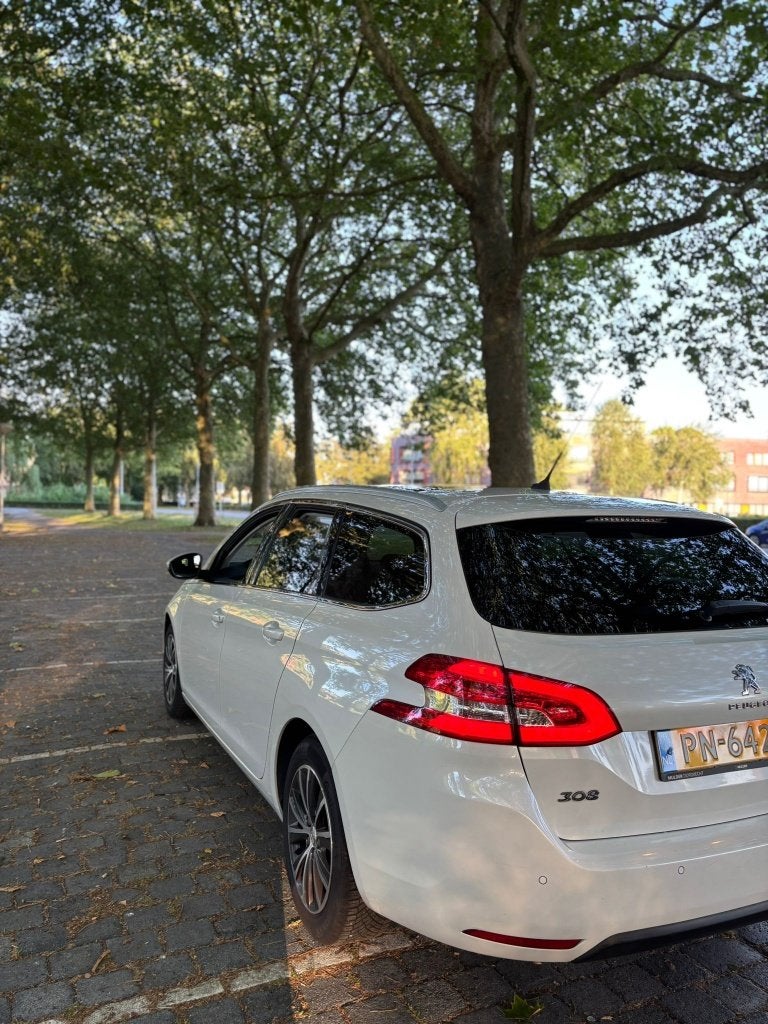 Peugeot 308 1.2 PureTech 2017–Motor defect–Rijdt en schakelt, Voorwielaandrijving, Stof, 1199 cc, 1165 kg