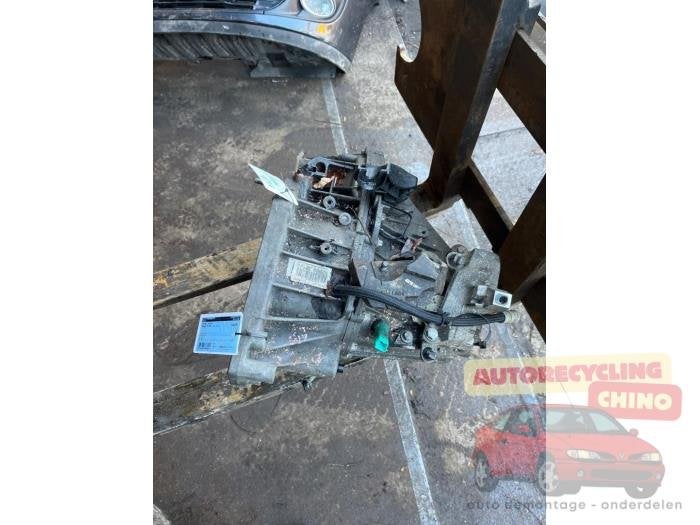 Versnellingsbak van een Renault Megane, Ophalen, Gebruikt, -, Renault