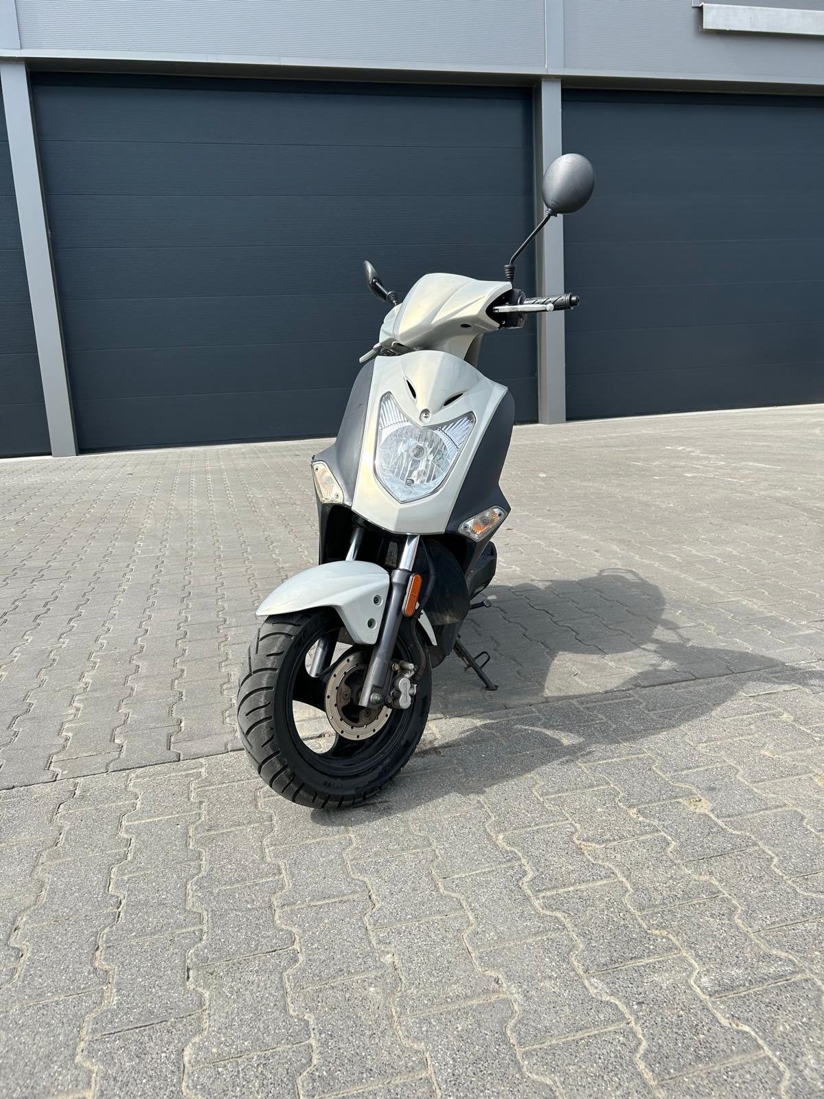 Kymco Agility 50 Scooter - Goed onderhouden, Fietsen en Brommers, Snorfietsen en Snorscooters, Ophalen, Gebruikt, Kymco, Benzine