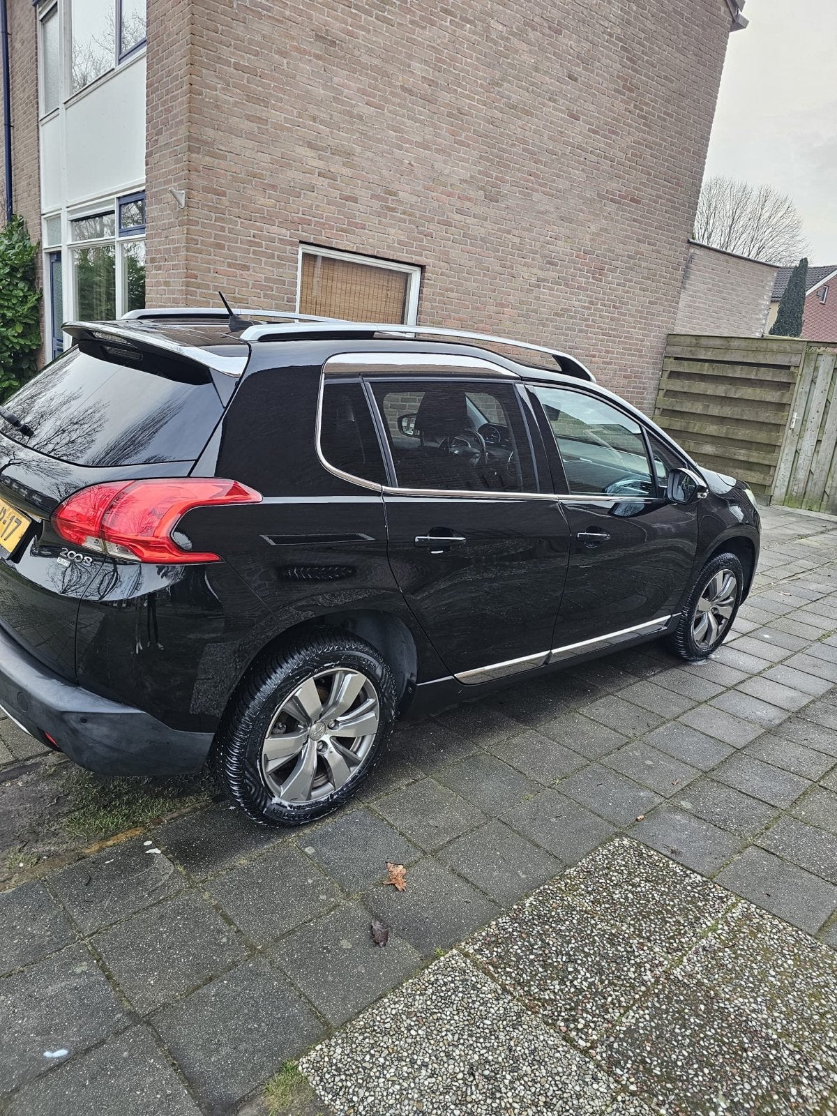Peugeot 2008 1.2 E-vti 60KW Etg5 2014 Zwart, 450 kg, 40 €/maand, 1199 cc, 770 kg