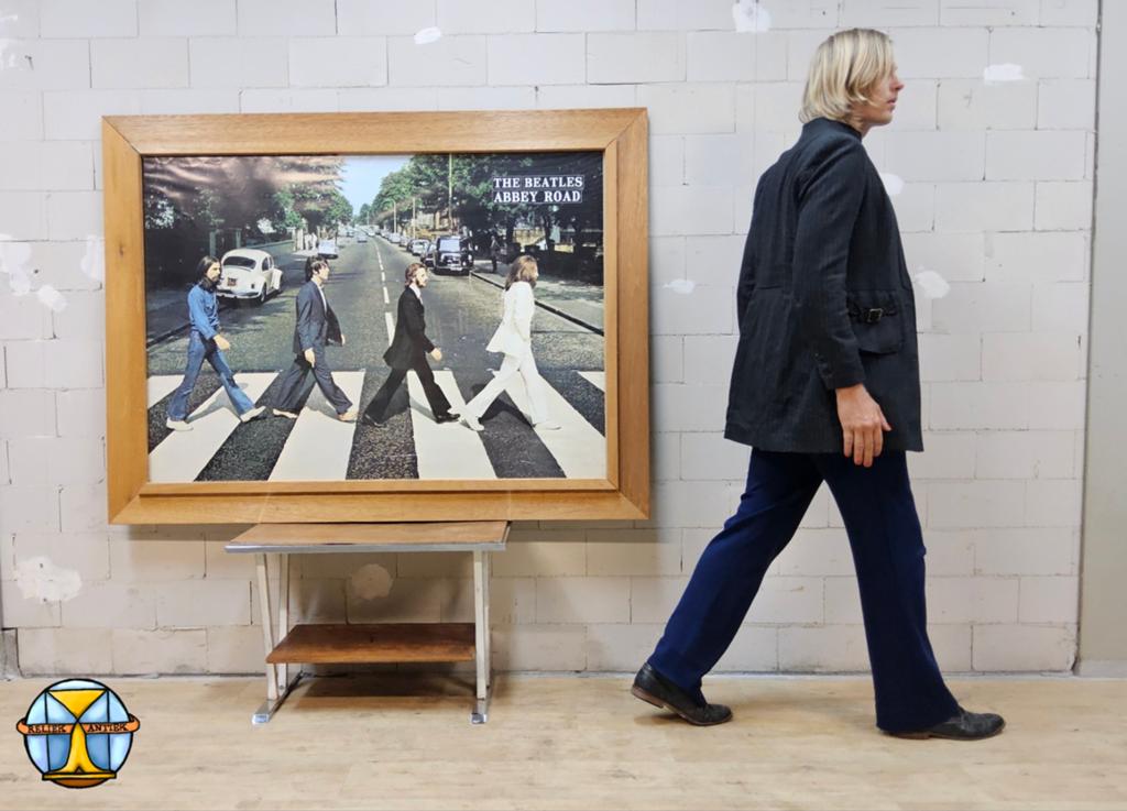 The Beatles Abbey Road XXL Poster in Houten Lijst (163x123,5, Met lijst, Deurposter of groter, Rechthoekig Liggend, Ophalen of Verzenden