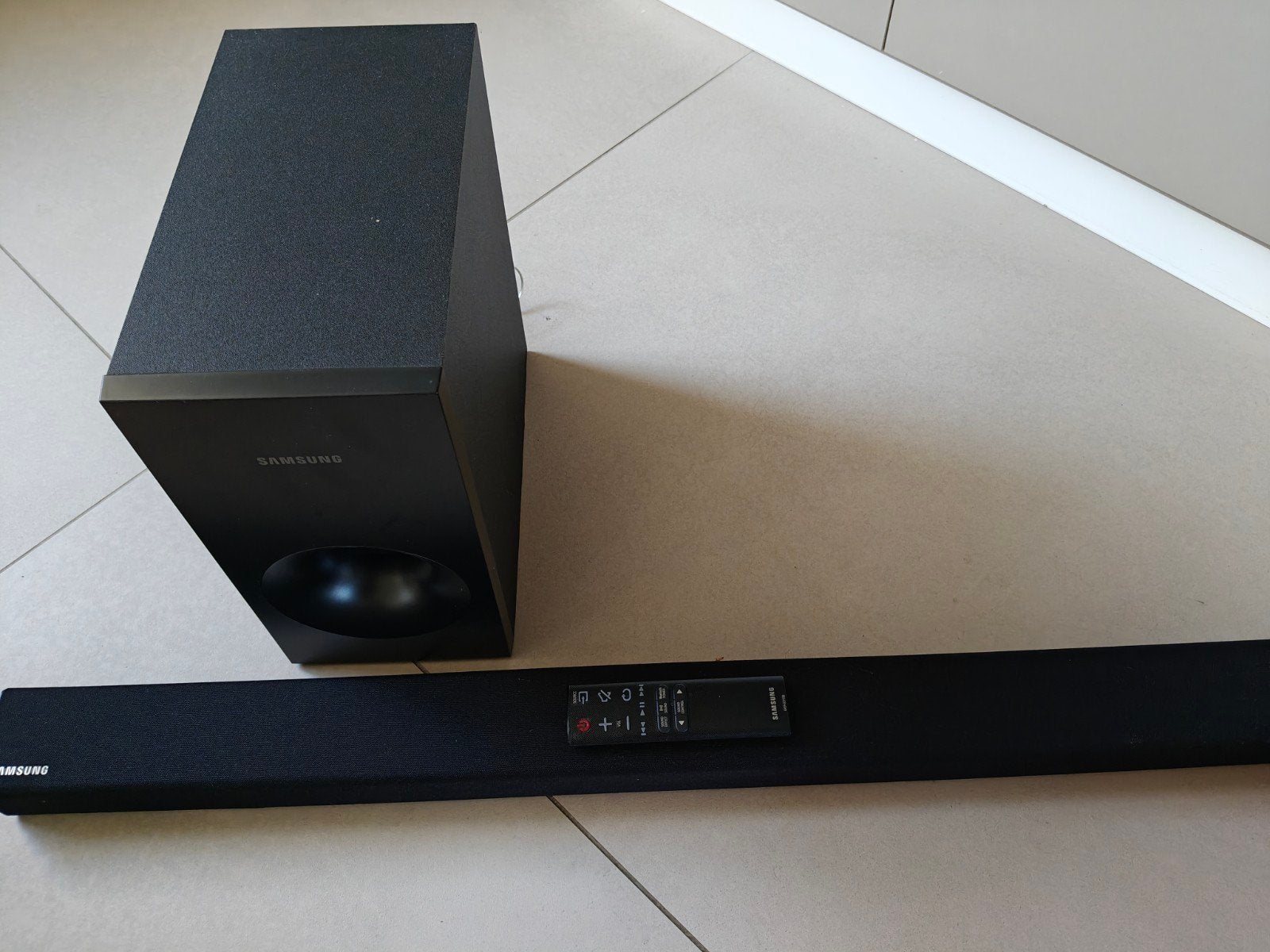 Samsung Soundbar HW-K335 met subwoofer, Ophalen, Met externe subwoofer, Zo goed als nieuw