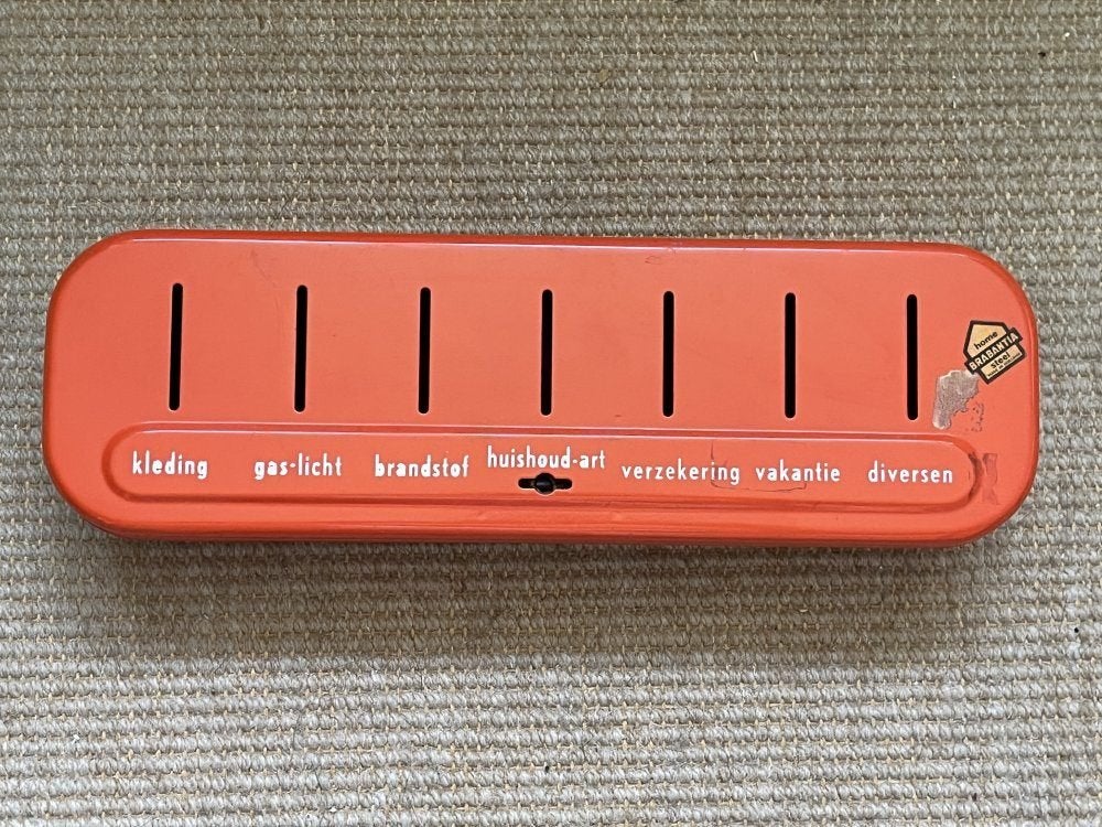 Brabantia Spaarpot metaal | oranje / rood | vintage / retro, Verzamelen, Spaarpotten, Ophalen of Verzenden, Gebruikt, Metaal of Blik