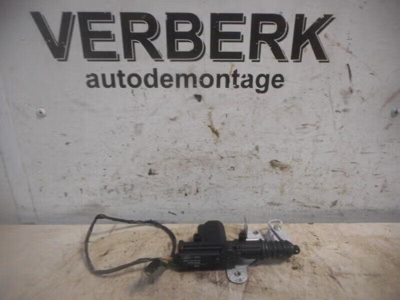 CENTRALE VERGRENDELING MOTOR ACHTERKLEP Ford StreetKa, Gebruikt, Ophalen of Verzenden, Henry-Ford-Straße 1 50735 Köln, DE, Kunden@ford.com