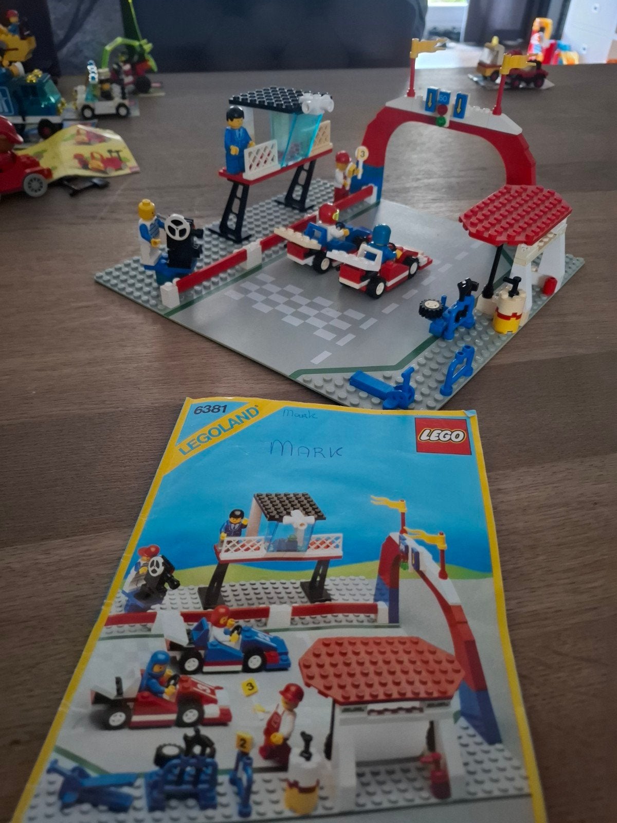 Lego F1 Startopstelling 6381 - Vintage met boekje, Gebruikt, Lego, Ophalen of Verzenden, Racers