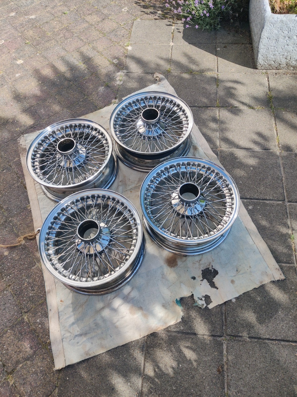 Spaak velgen (wire wheels) voor o.a. Jaguar e- type en mk2, Auto-onderdelen, Ophalen
