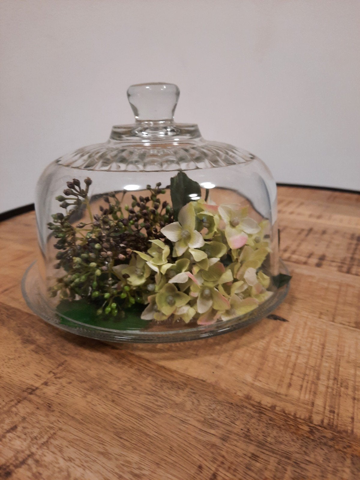te koop glazen stolp met bloemstukjes, Ophalen of Verzenden, Zo goed als nieuw