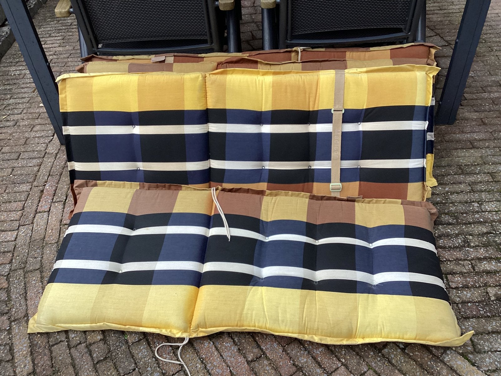 Kussens 4 stuks van madisson z.g.a.n. GRATIS., Ophalen, Zo goed als nieuw