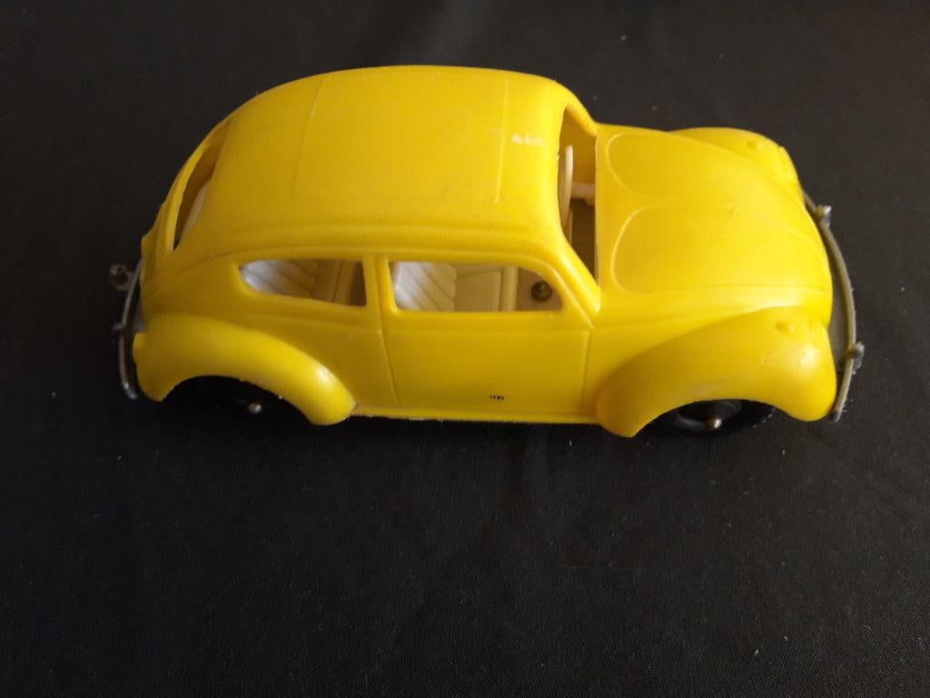 Volkswagen Kever plastic schaal ca 1:24 - OUD SPEELGOED, Ophalen of Verzenden