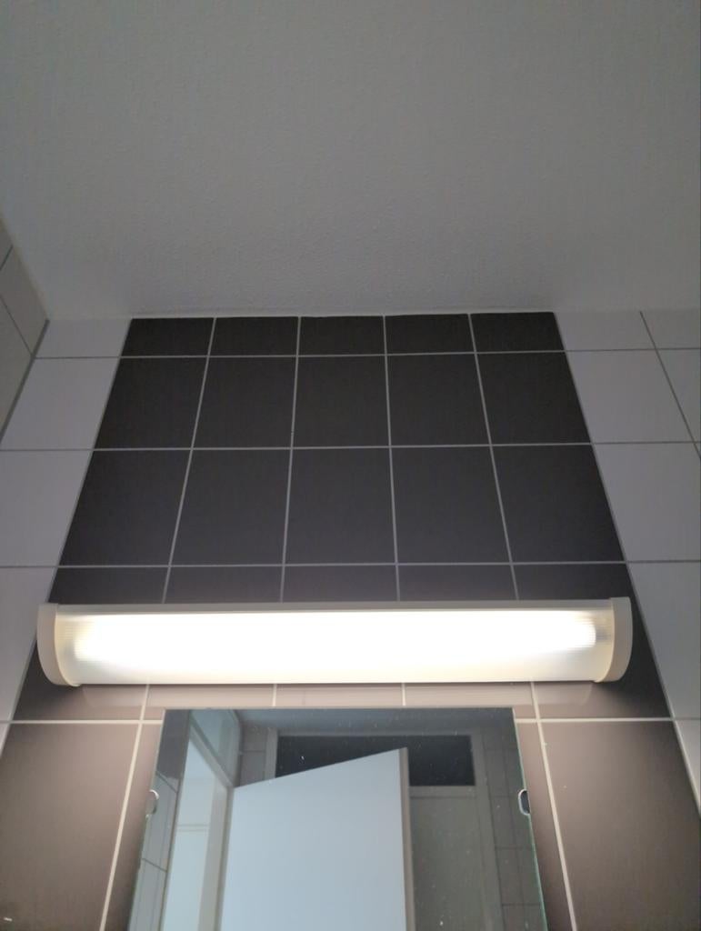 Moderne badkamerverlichting, Ophalen, Zo goed als nieuw