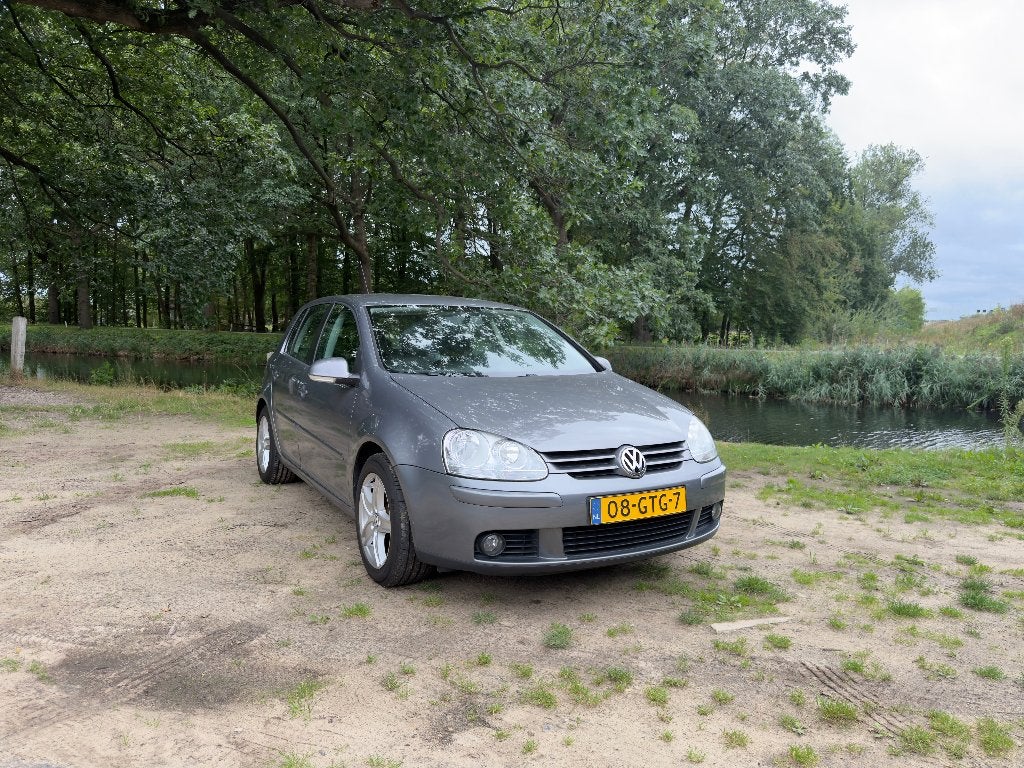 Volkswagen Golf 1.6 16V FSI 85KW 2008 Grijs, Auto's, Voorwielaandrijving, 15 km/l, Zwart, 4 cilinders