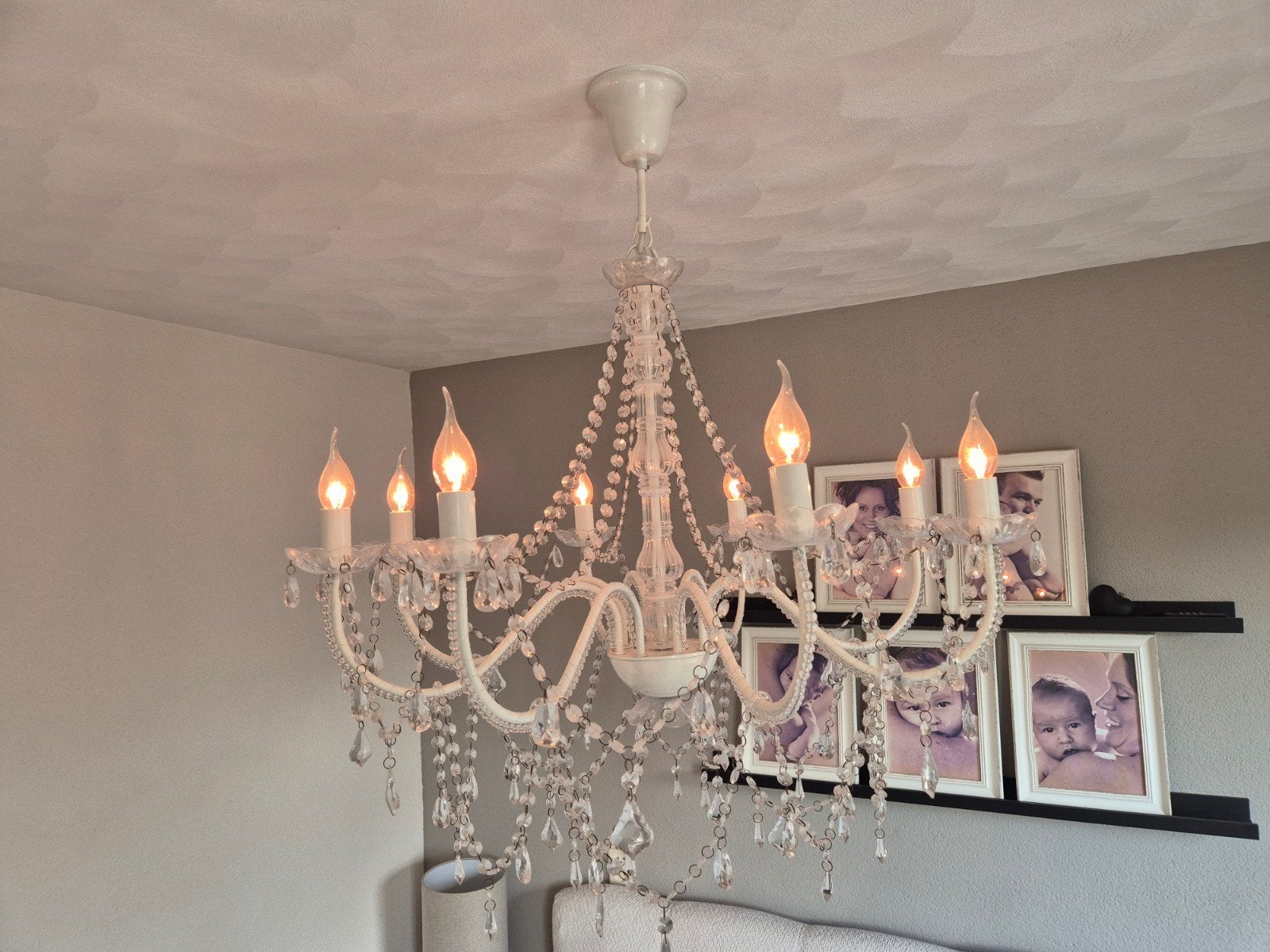 Elegante Witte Kroonluchter met Kristallen - 8 Lichtpunten, Huis en Inrichting, Ophalen, E14 (klein), Klassiek, Elegant, Glamour