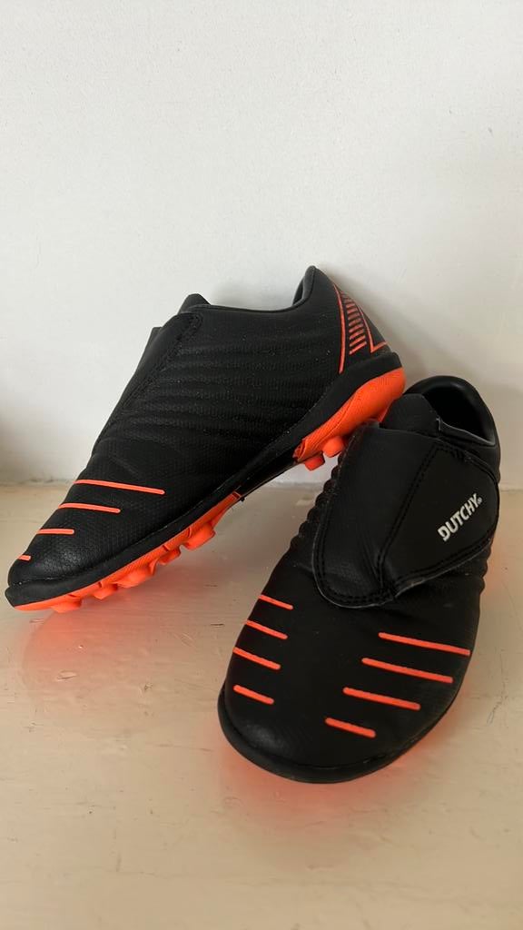 Dutchy noppen voetbalschoenen maat 29, Sport en Fitness, Voetbal, Maat XS of kleiner, Ophalen, Zo goed als nieuw, Schoenen