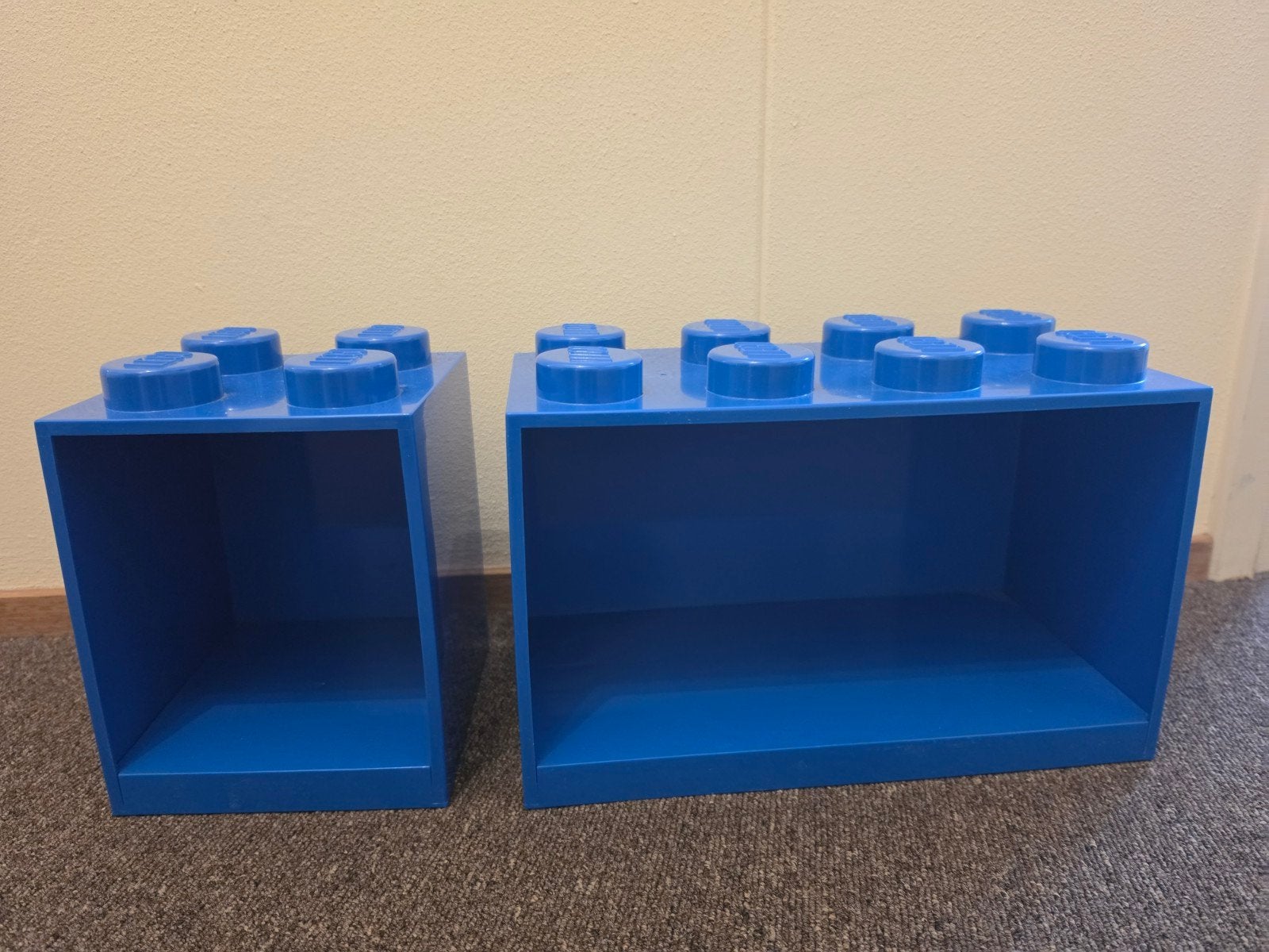 LEGO - Iconic Wandschap Brick 4 en 8 - Polypropyleen - Blauw, Ophalen of Verzenden, Zo goed als nieuw, Kast