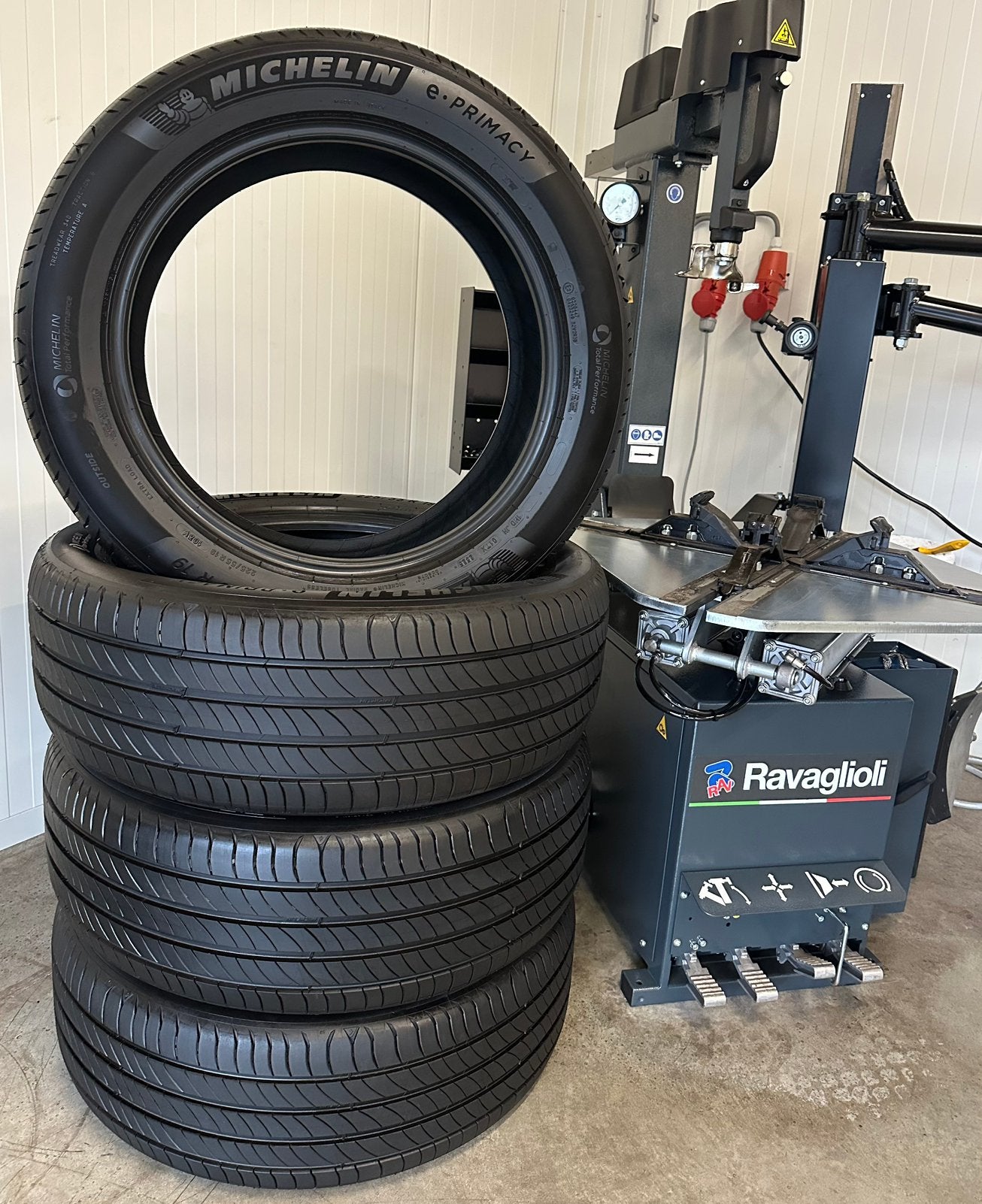 4 Nieuwe Michelin 225 55 19 Zomerbanden Inclusief Montage, Auto-onderdelen, Banden en Velgen, 19 inch, Nieuw, Ophalen of Verzenden