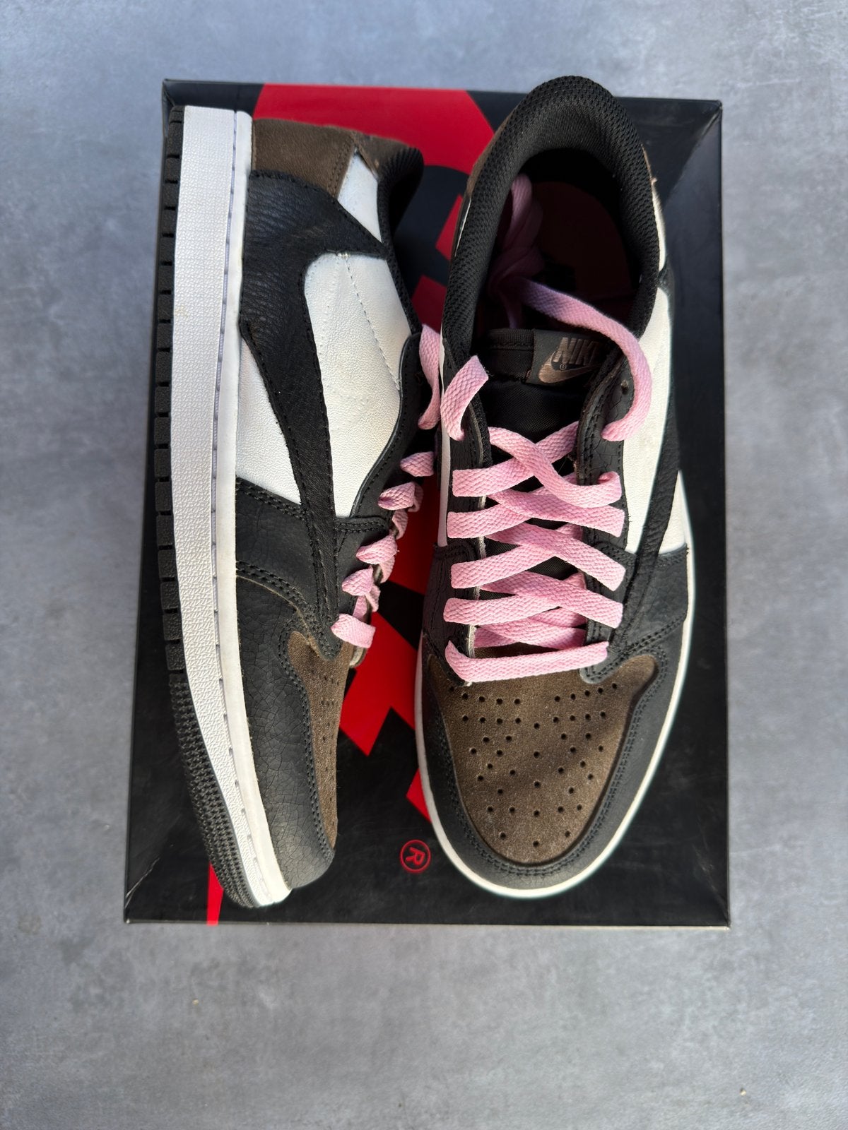 Custom Air Jordan 1 Low Travis Scott Mocha Maat 42, Kleding | Heren, Schoenen, --, Bruin, Ophalen of Verzenden, Sneakers of Gympen