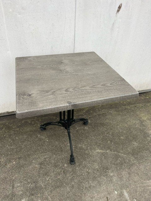 25 stuks nette horeca bistro terrastafels werzalit 70x70 cm, Ophalen, Zo goed als nieuw