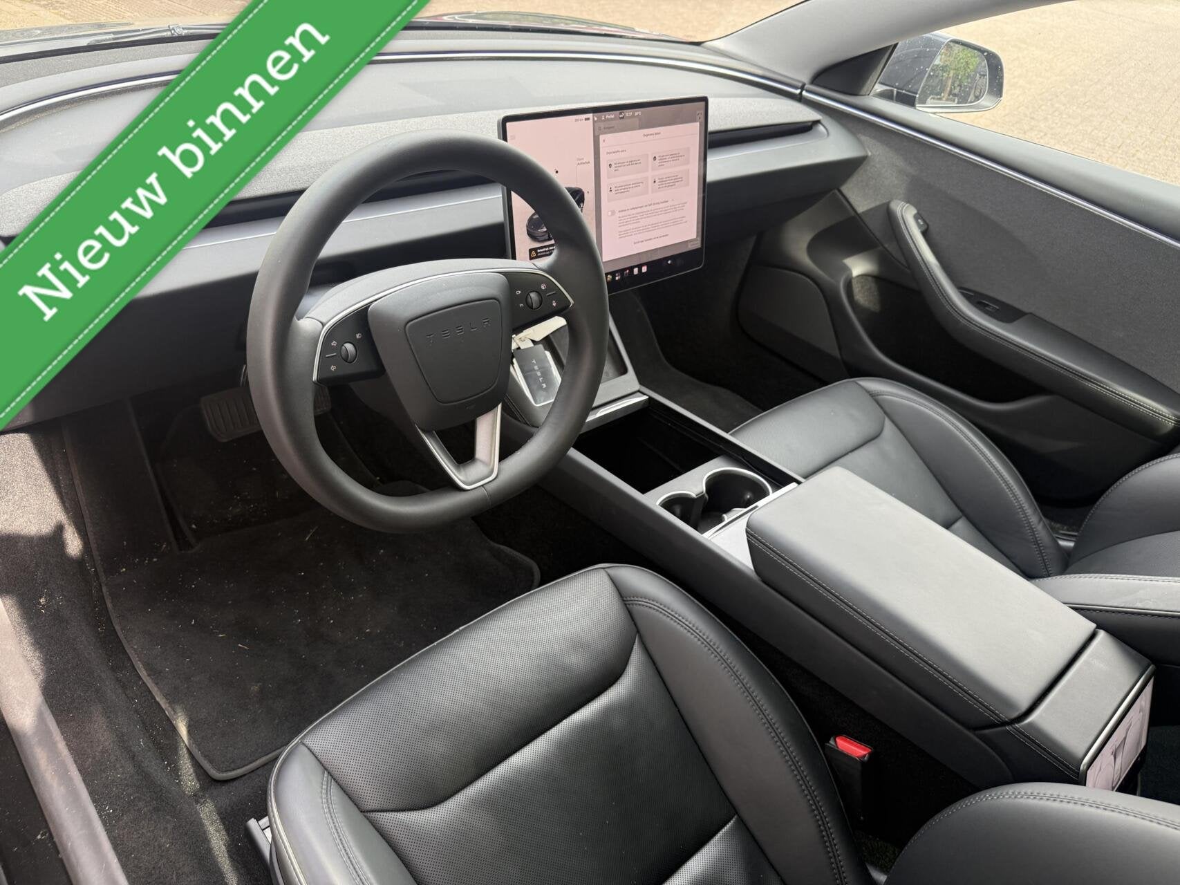 Tesla Model 3 RWD 60 kWh TREKHAAK/PANO *ALL-IN PRIJS*, Auto's, Automaat, 12 maanden, Achterwielaandrijving, Zwart