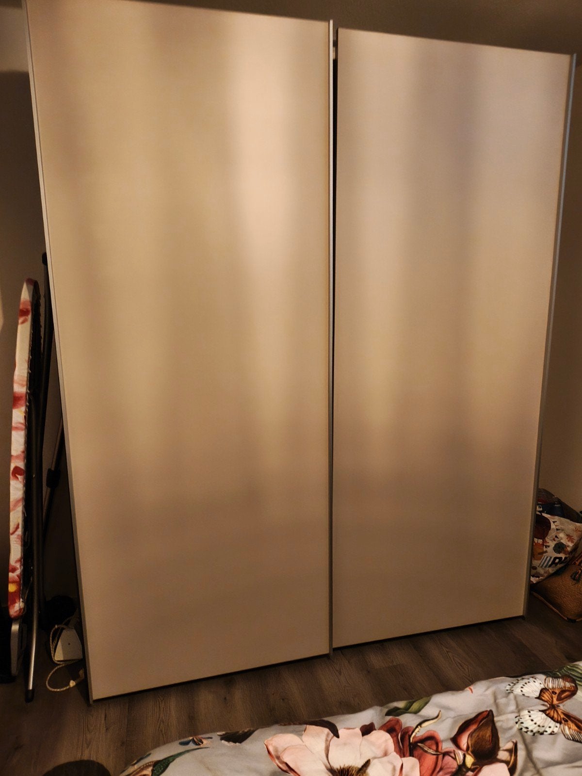 Kledingkast met schuifdeuren en planken, Ophalen, Gebruikt, 100 tot 150 cm, 200 cm of meer