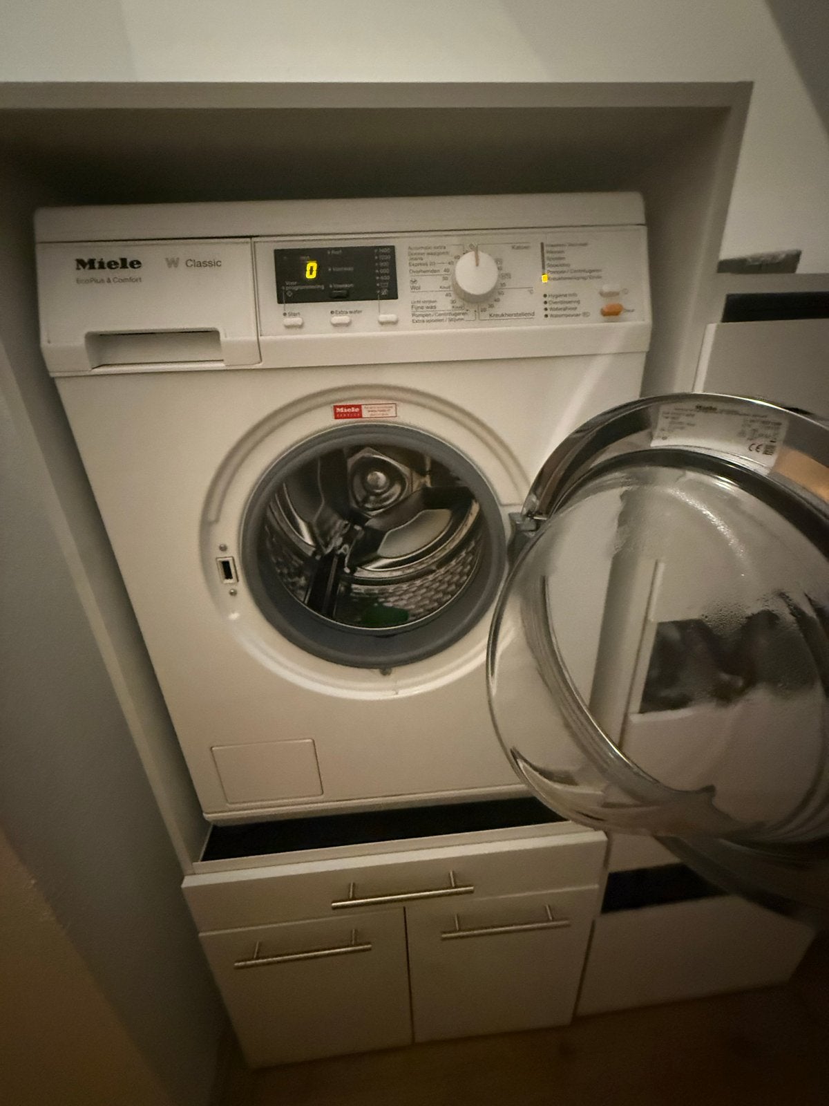 Miele W Classic EcoPlus & Comfort Wasmachine, Ophalen, Zo goed als nieuw, 85 tot 90 cm, 1200 tot 1600 toeren