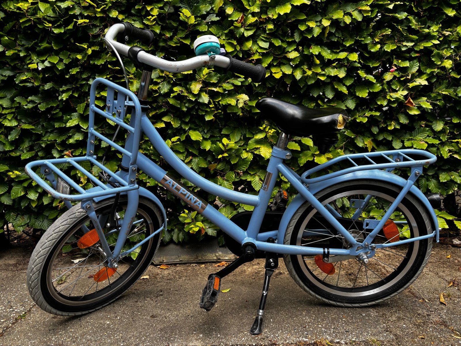 Alpina kinderfiets 16 inch met voordrager en terugtraprem, Fietsen en Brommers, Fietsen | Kinderfietsjes, Ophalen, Terugtraprem