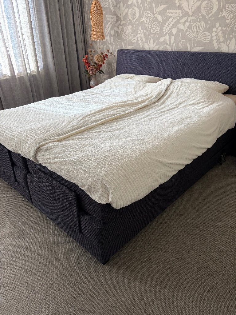 Boxspring Elektrisch, Ophalen, 210 cm, Tweepersoons, Zo goed als nieuw