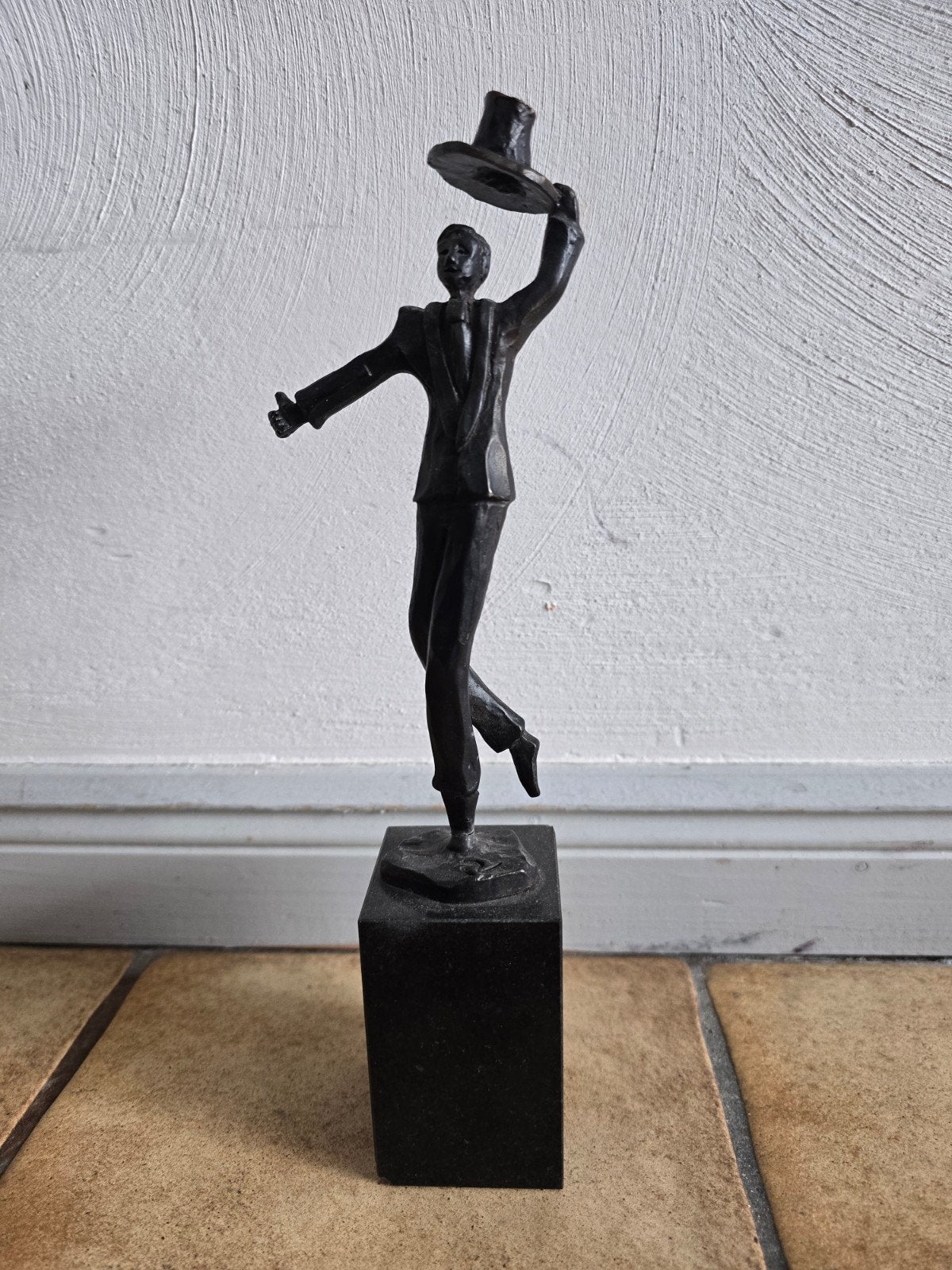 Bronze beeldje van Rob verhoeve, Ophalen, Brons, Beeld, Zwart