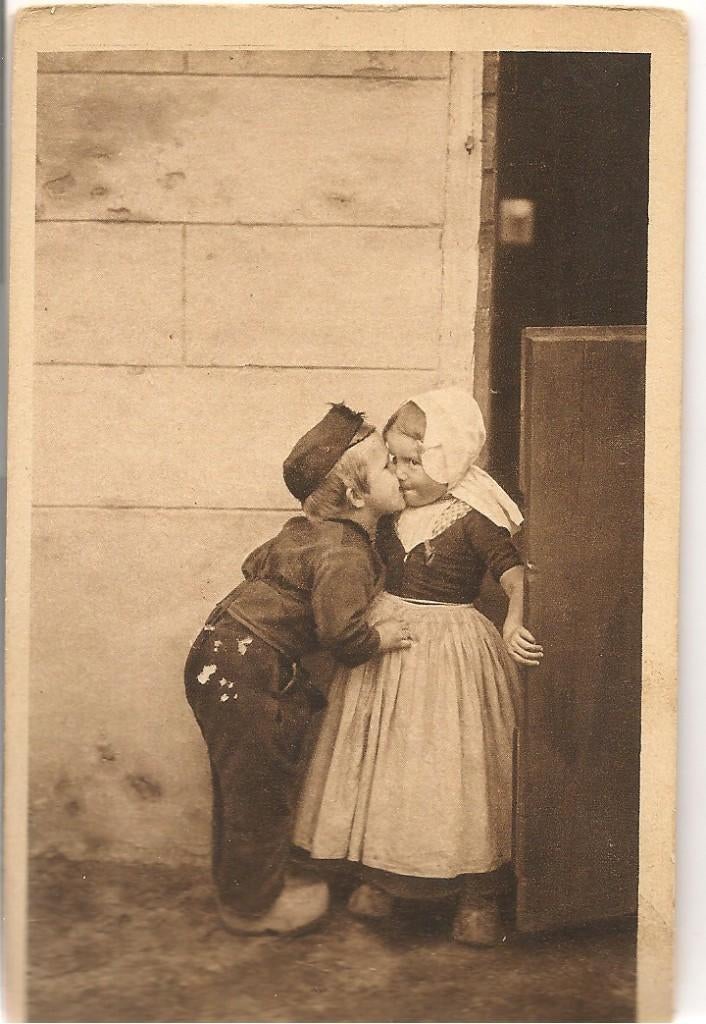 Een Morgenzoentje Klederdracht Zeeland., Ophalen of Verzenden, 1920 tot 1940, Gelopen, Zeeland